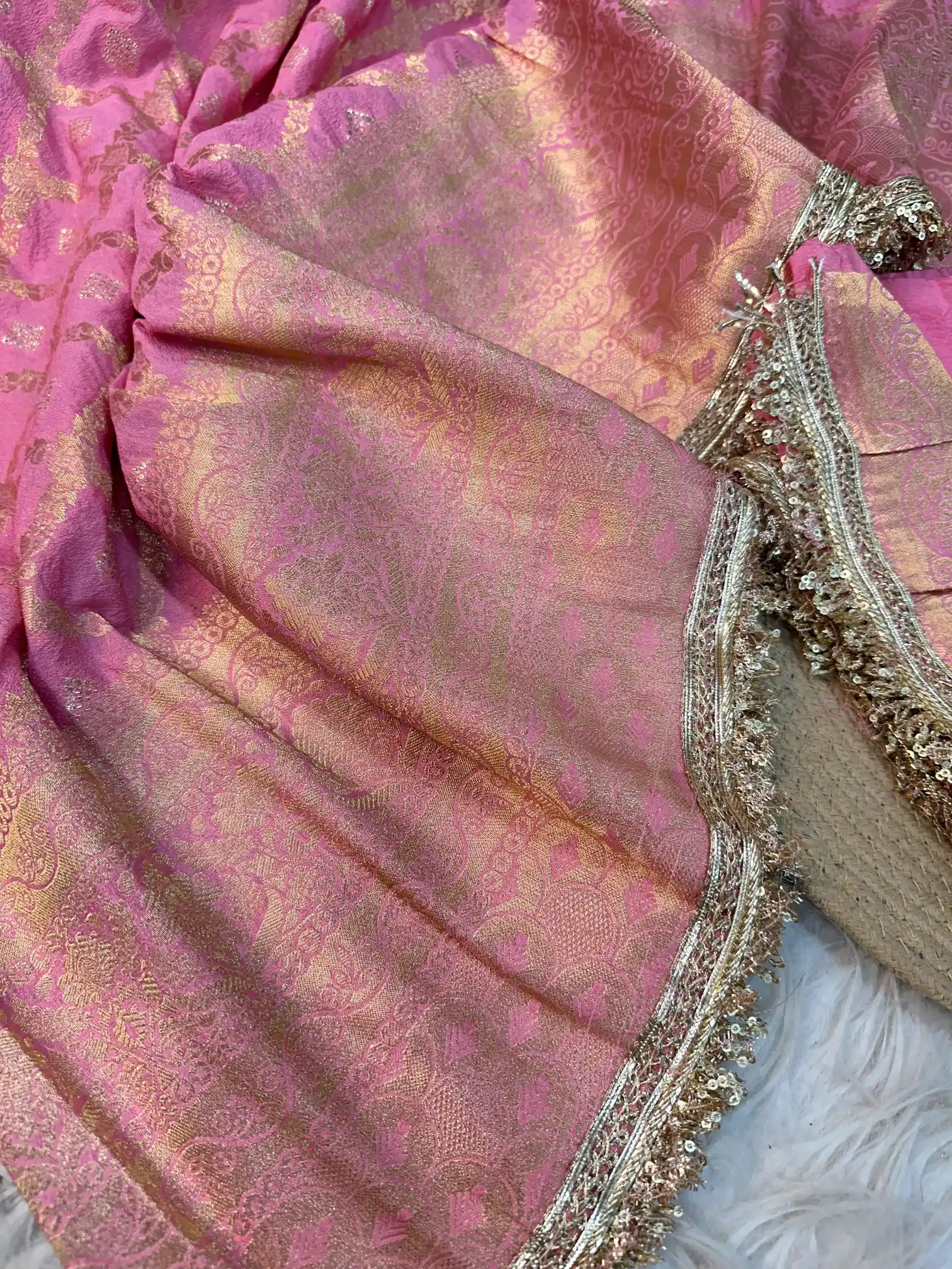 Baby Pink Chiniya Silk Lace Work Banarasi Saree - Image 4