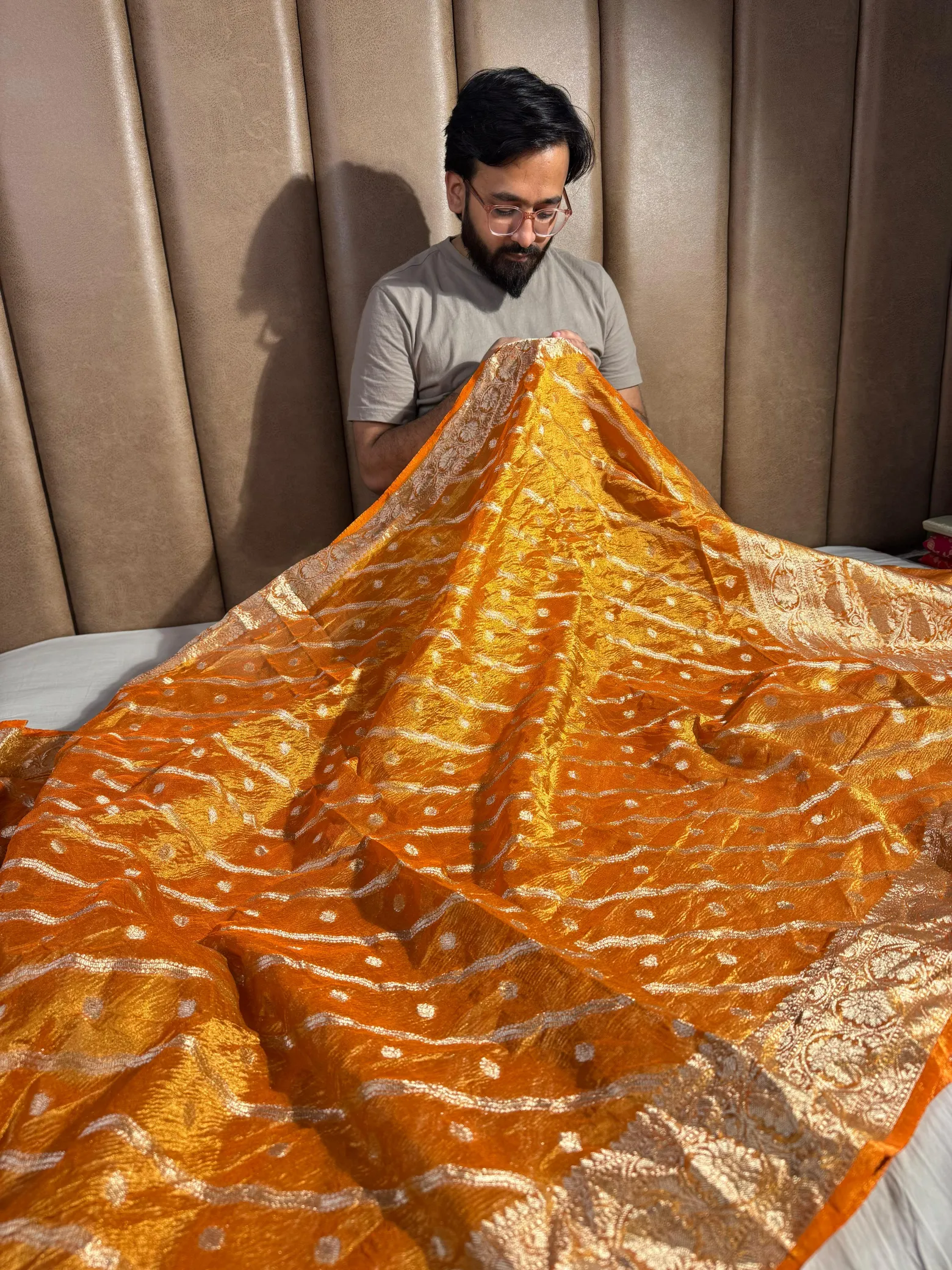 Banarasi crush tissue silk saree with rich pallu and blouse - Image 3