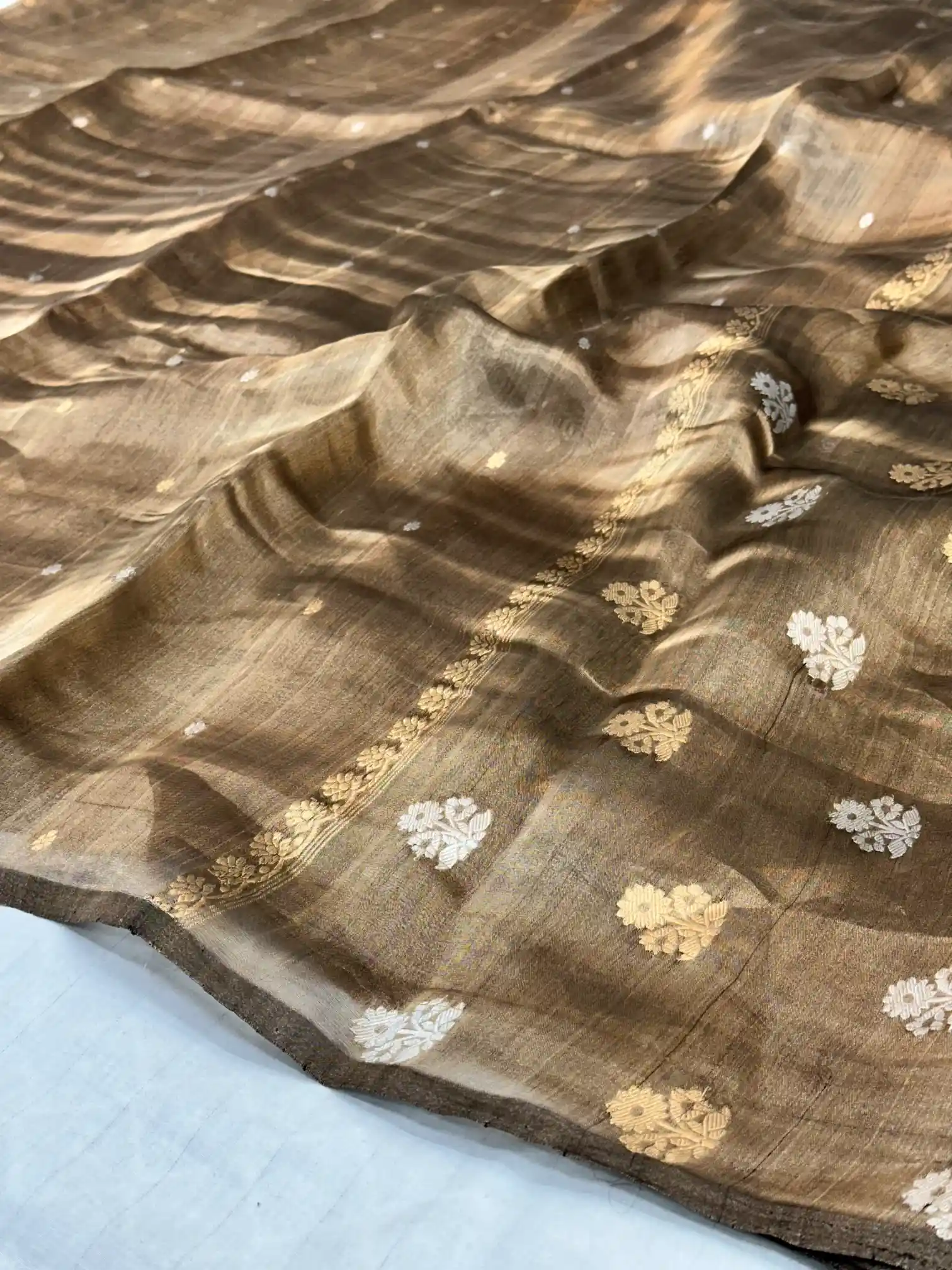 Beige Brown Handwoven Pure Tissue Silk Saree - Image 3