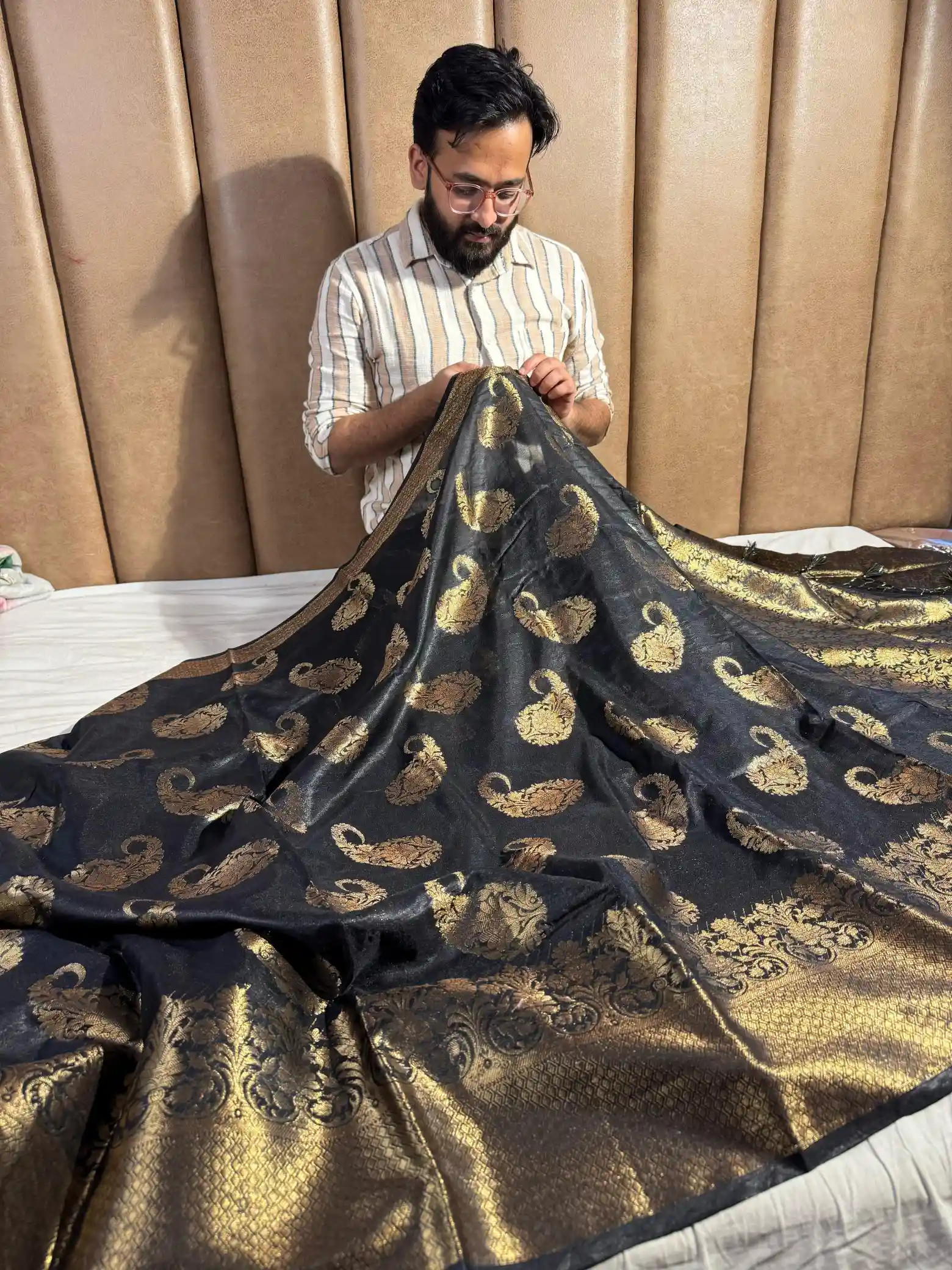 Black Warm Silk Intricate Motifs Banarasi Saree - Image 3