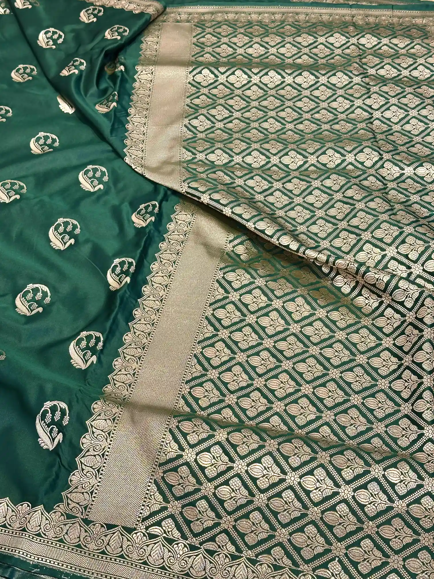 Bottle Green Traditional Weave Mashru Katan Saree - Image 5