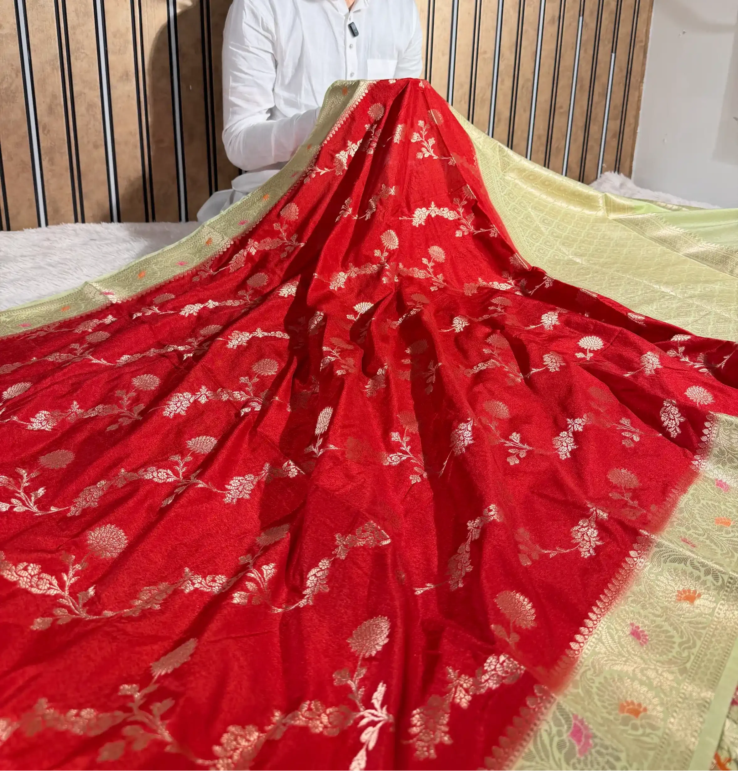 Bridal Red Chinia Silk Heritage Weave Banarasi saree - Image 3