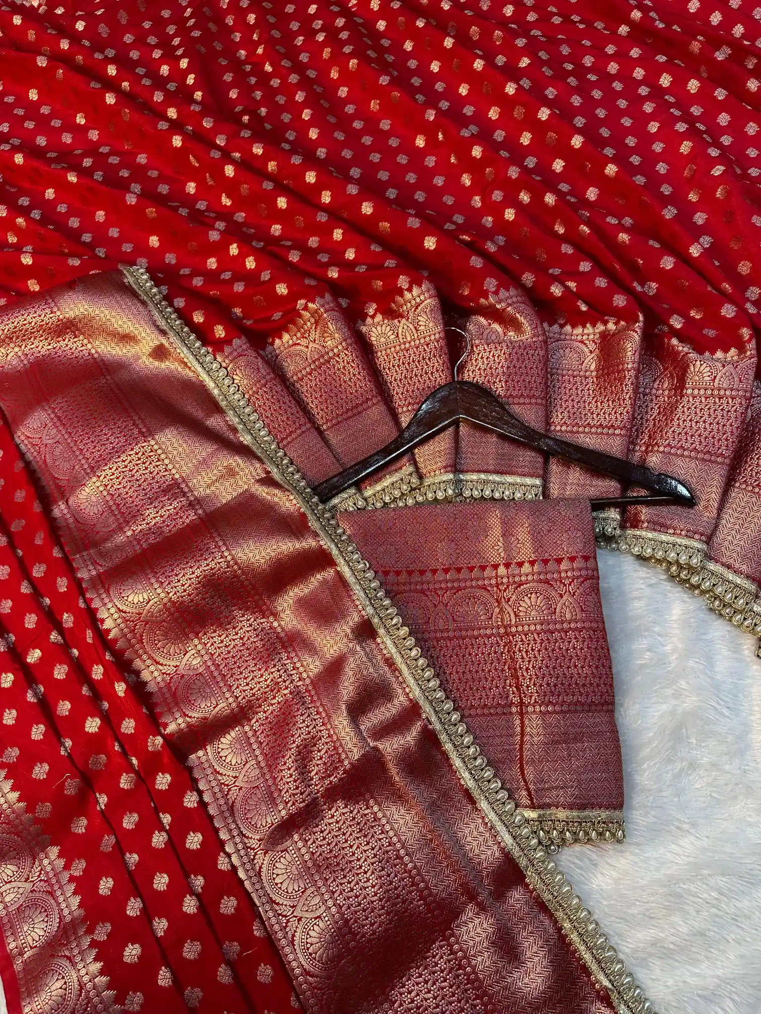 Bridal Red Chinia Silk Moti Lace Work Banarasi Saree - Image 3