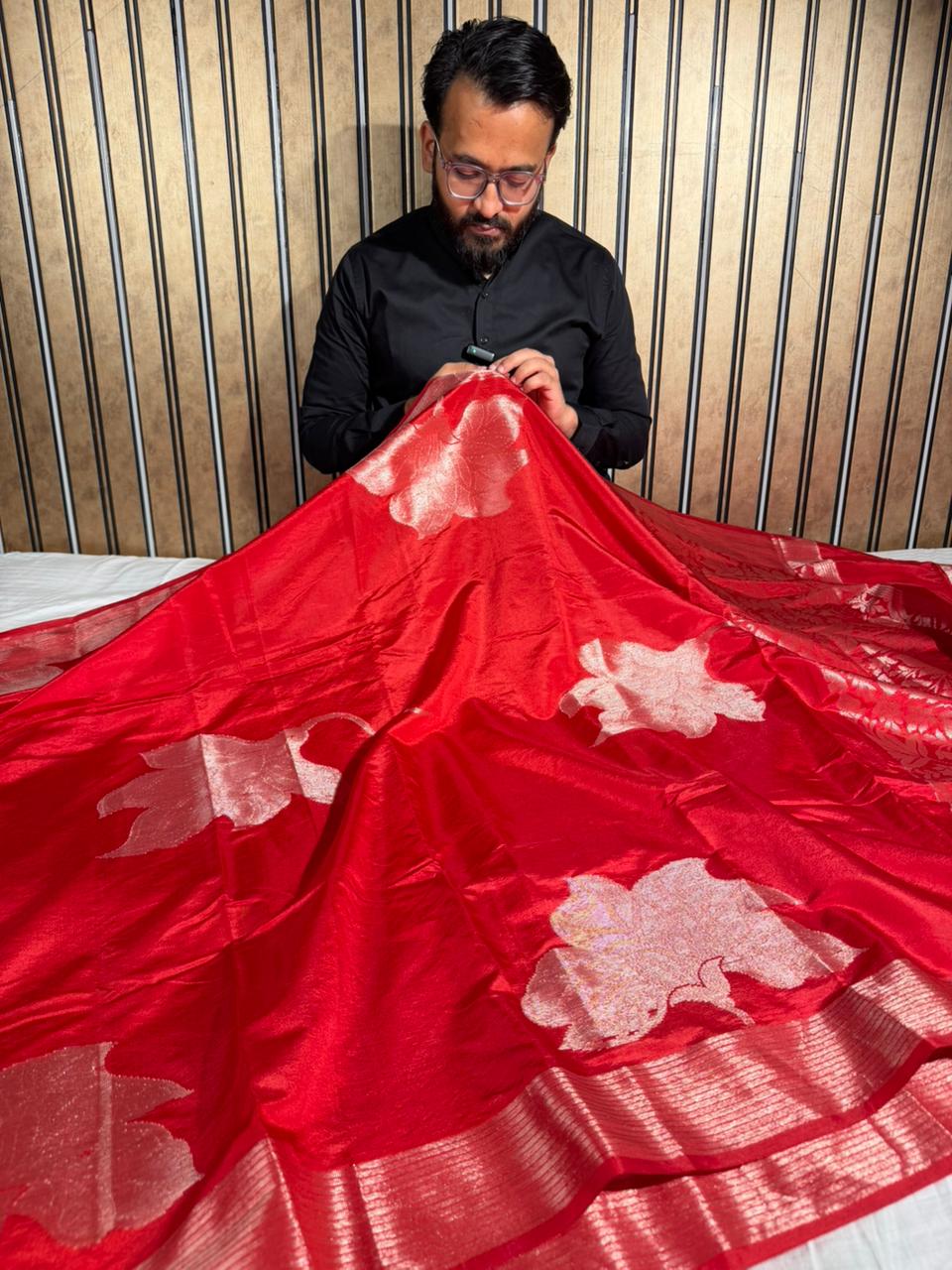 Bridal Red Chinia Silk Heritage Grand Design Banarasi Saree