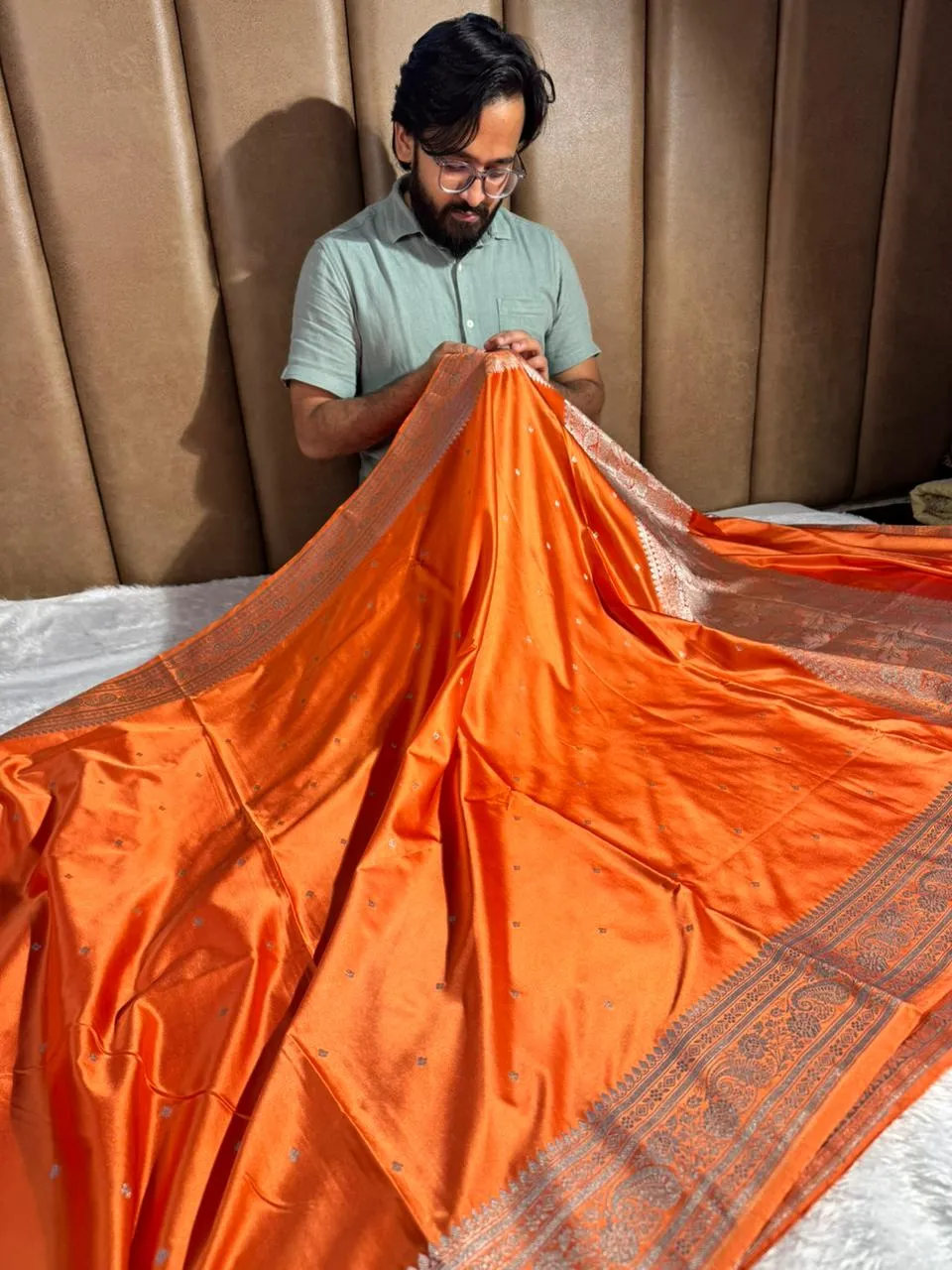 Bright Orange Mashru Katan Silk Buta Work Banarasi Saree - Image 3