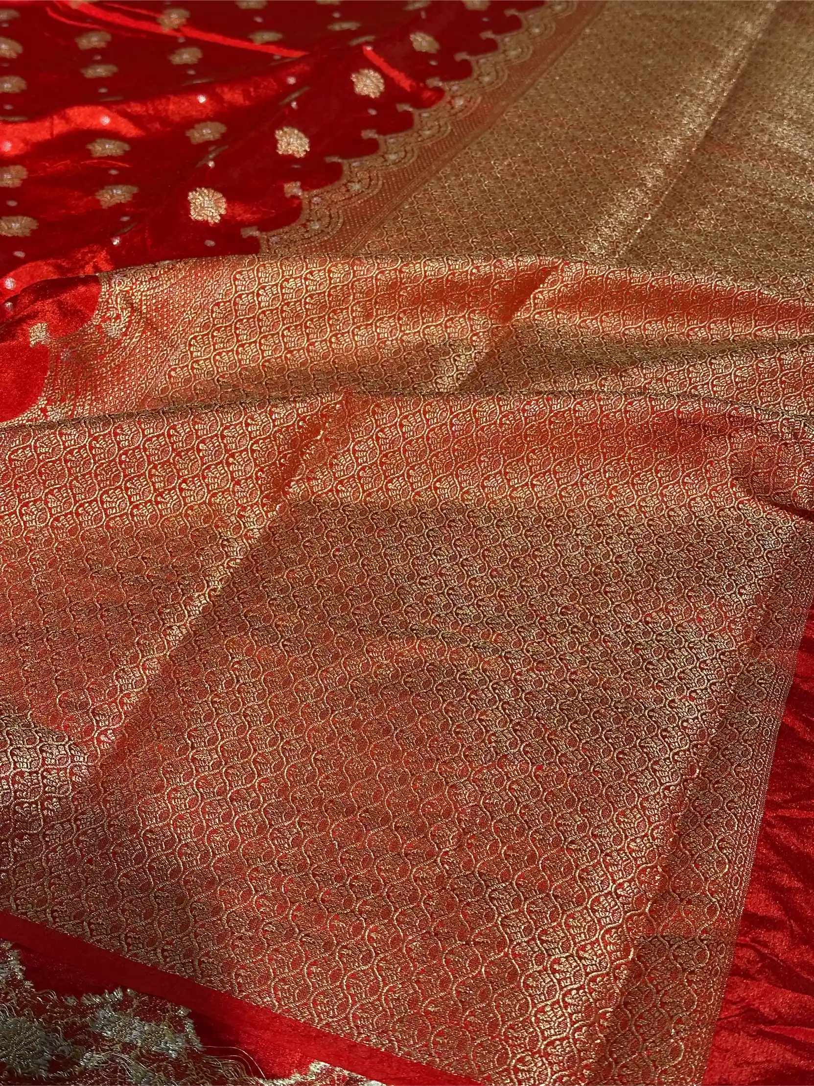 Bright Red Warm Silk Heritage Meenakari Silk Banarasi Saree - Image 4