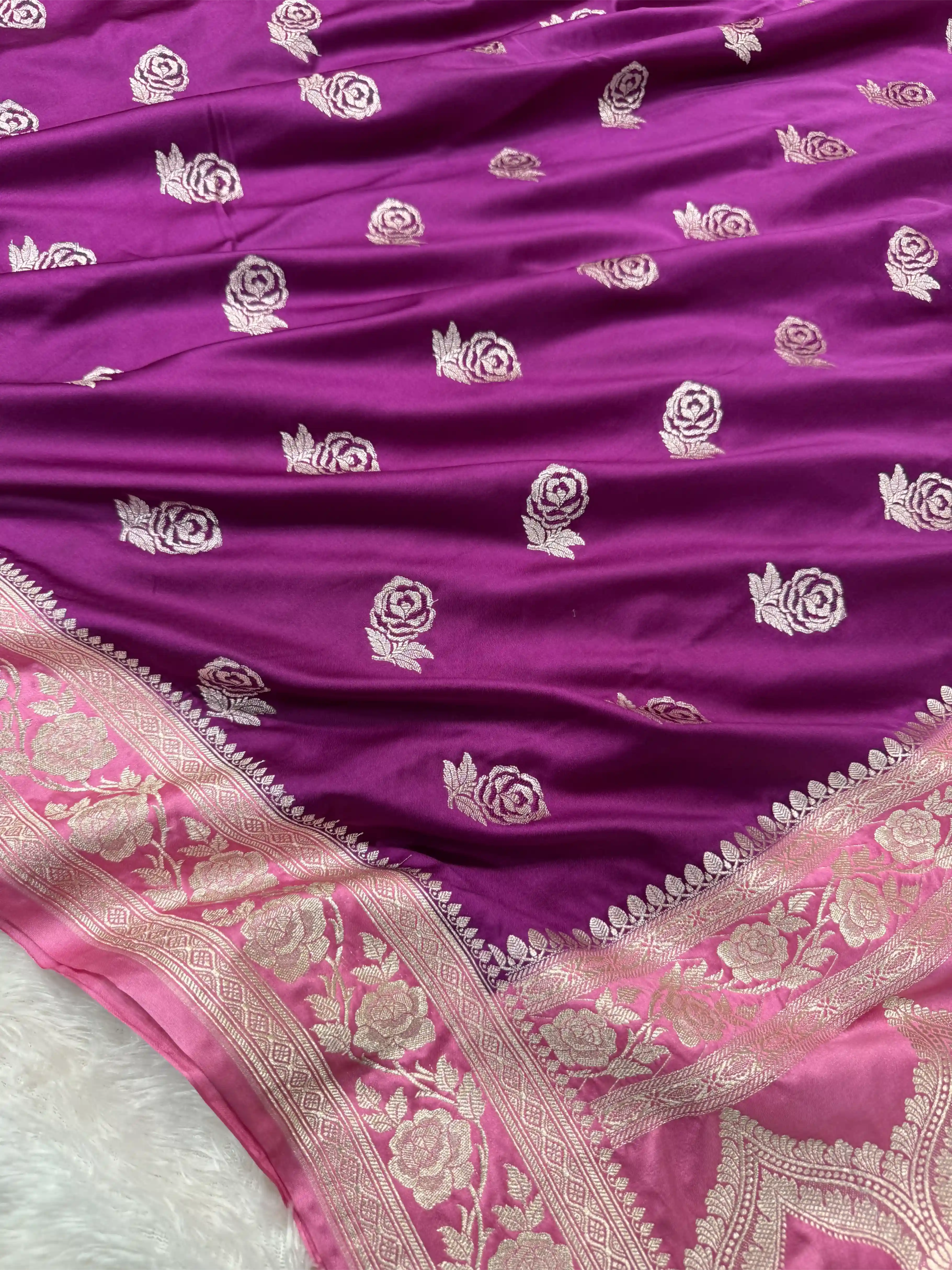 Bright Violet Mashru Katan Silk Eccentric Traditional Weave Banarasi Saree - Image 3
