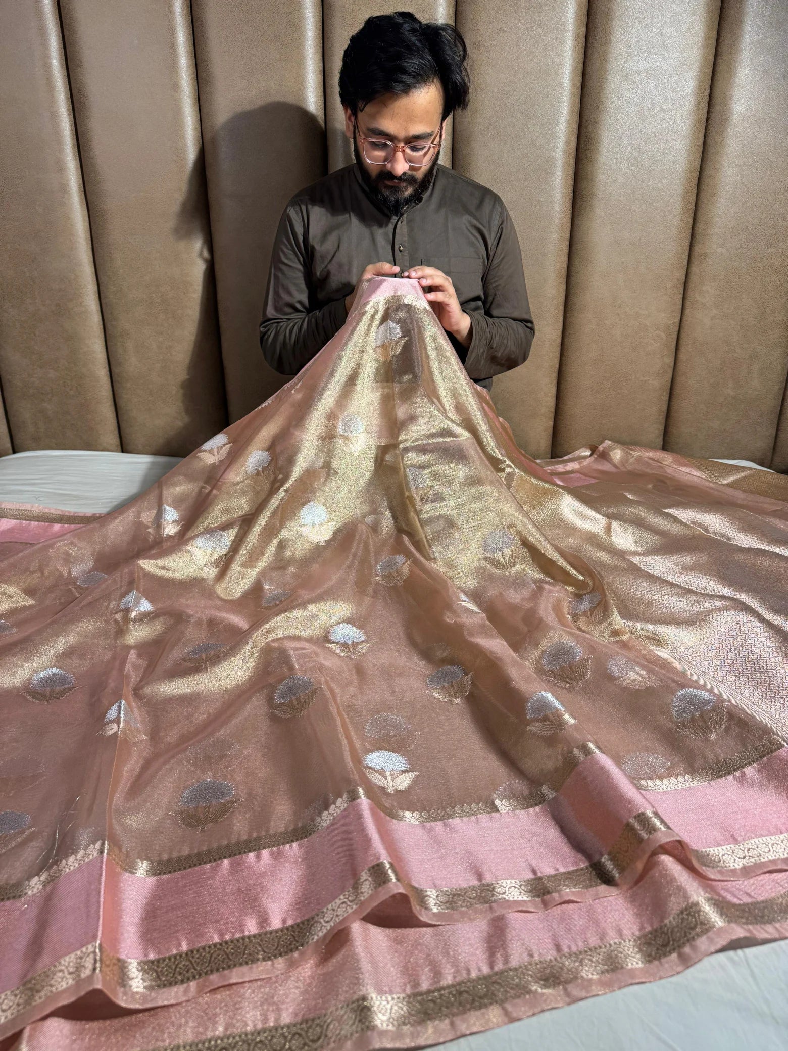 Baby Pink Tissue Silk Flower Buta Banarasi Saree