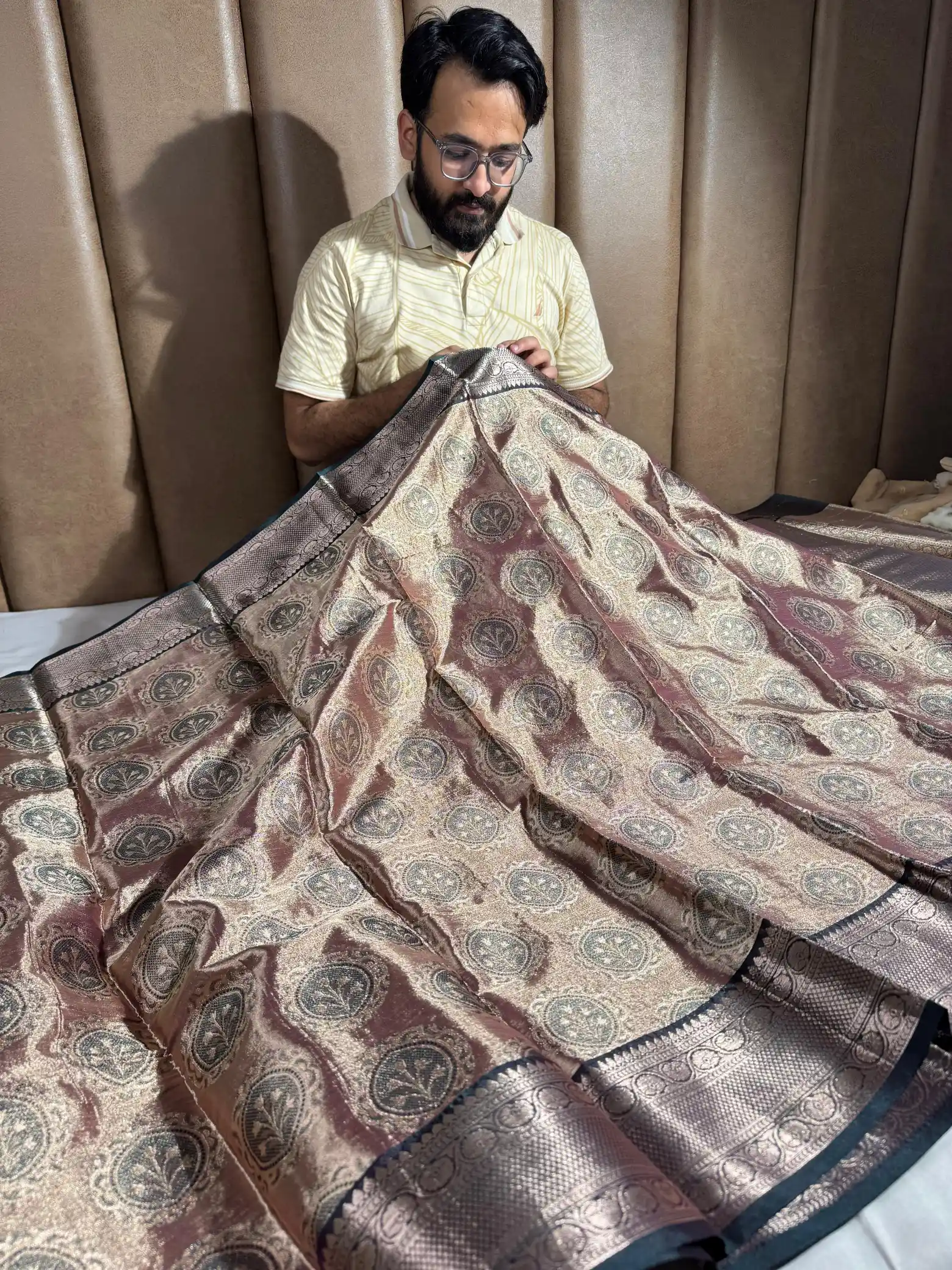 Copper Rose Kanjivaram Tissue Silk Saree with Rich Pallu and Blouse - Image 3