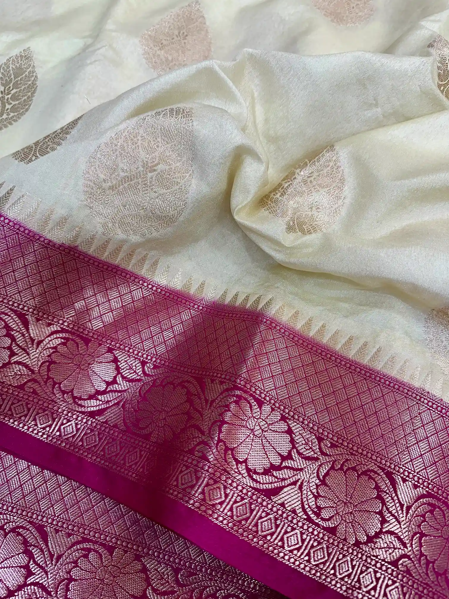 Dark Cream Chiniya Silk Banarasi Saree - Image 3