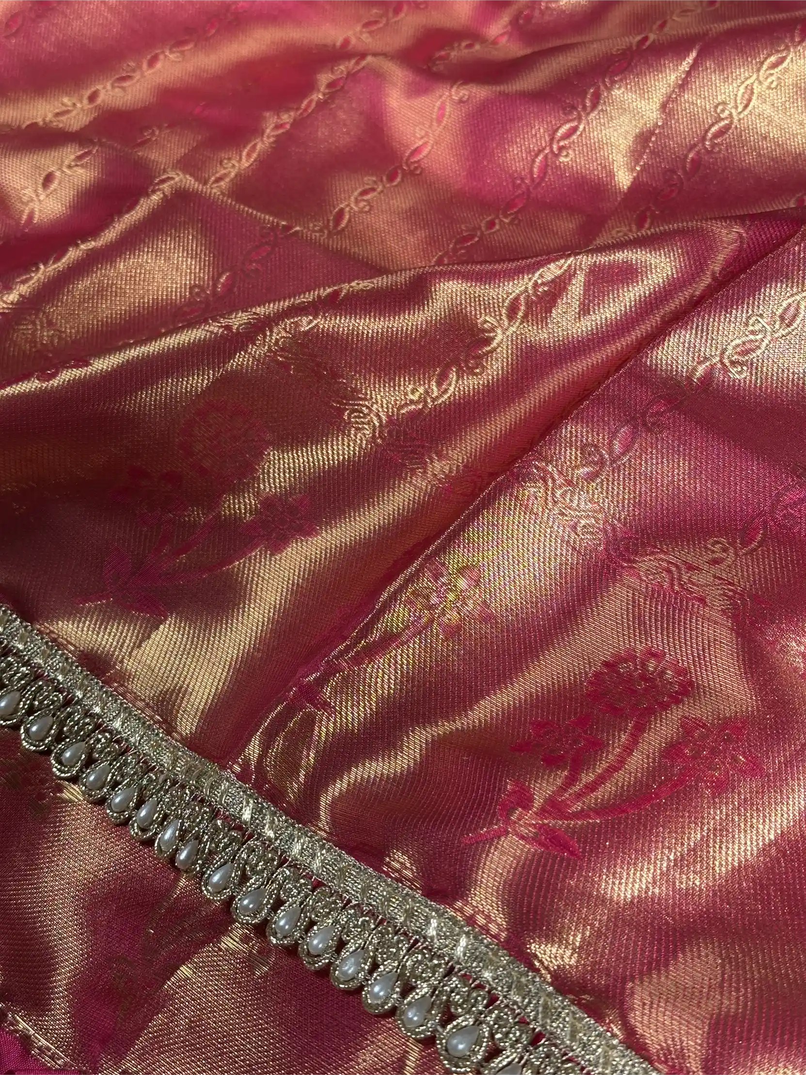 Dark Rani Brocade Tissue Silk Designer Lace Work Banarasi Saree - Image 2