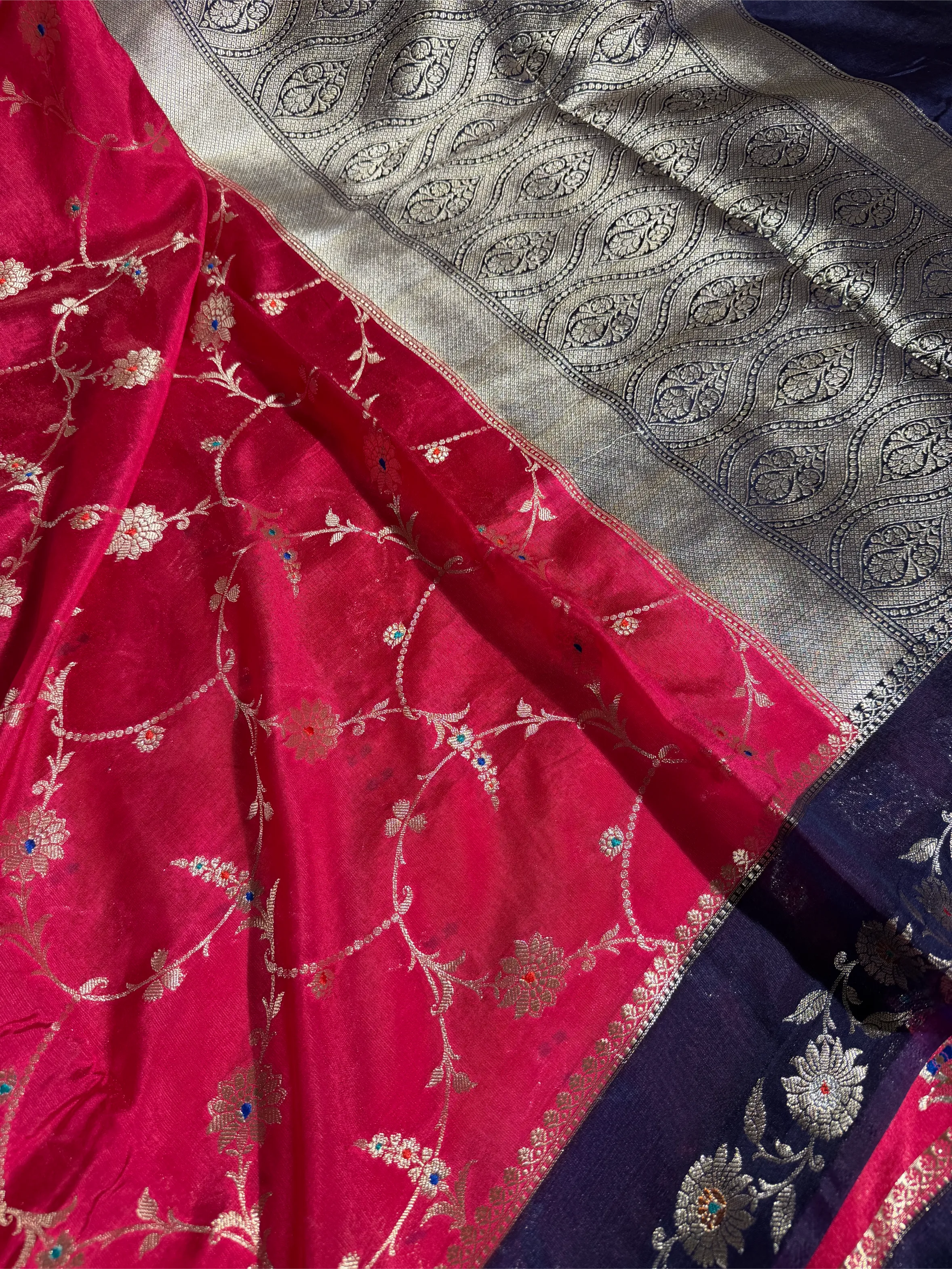 Dark Rani Chinia Silk Eccentric Banarasi Saree - Image 2