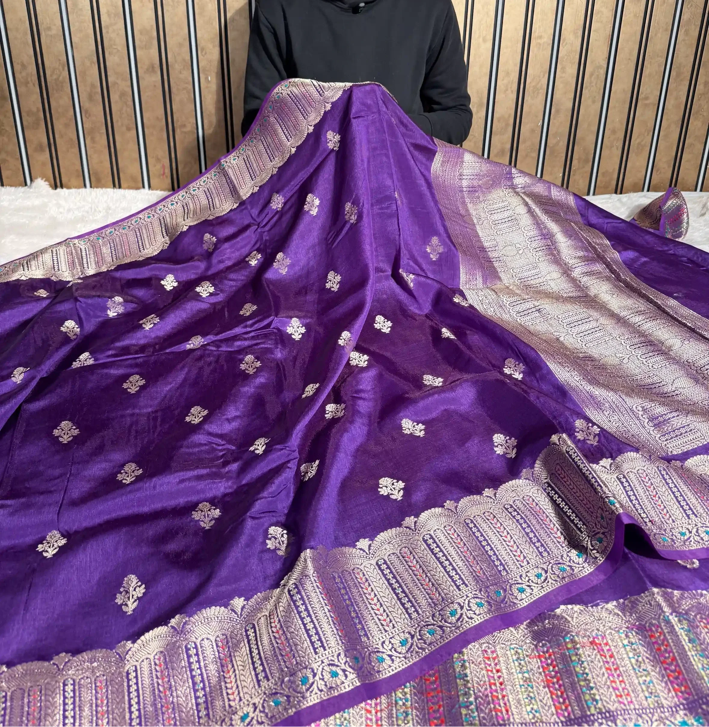 Deep Purple Chinia Silk Intricate Meenakari Weave Border Banarasi Saree - Image 2
