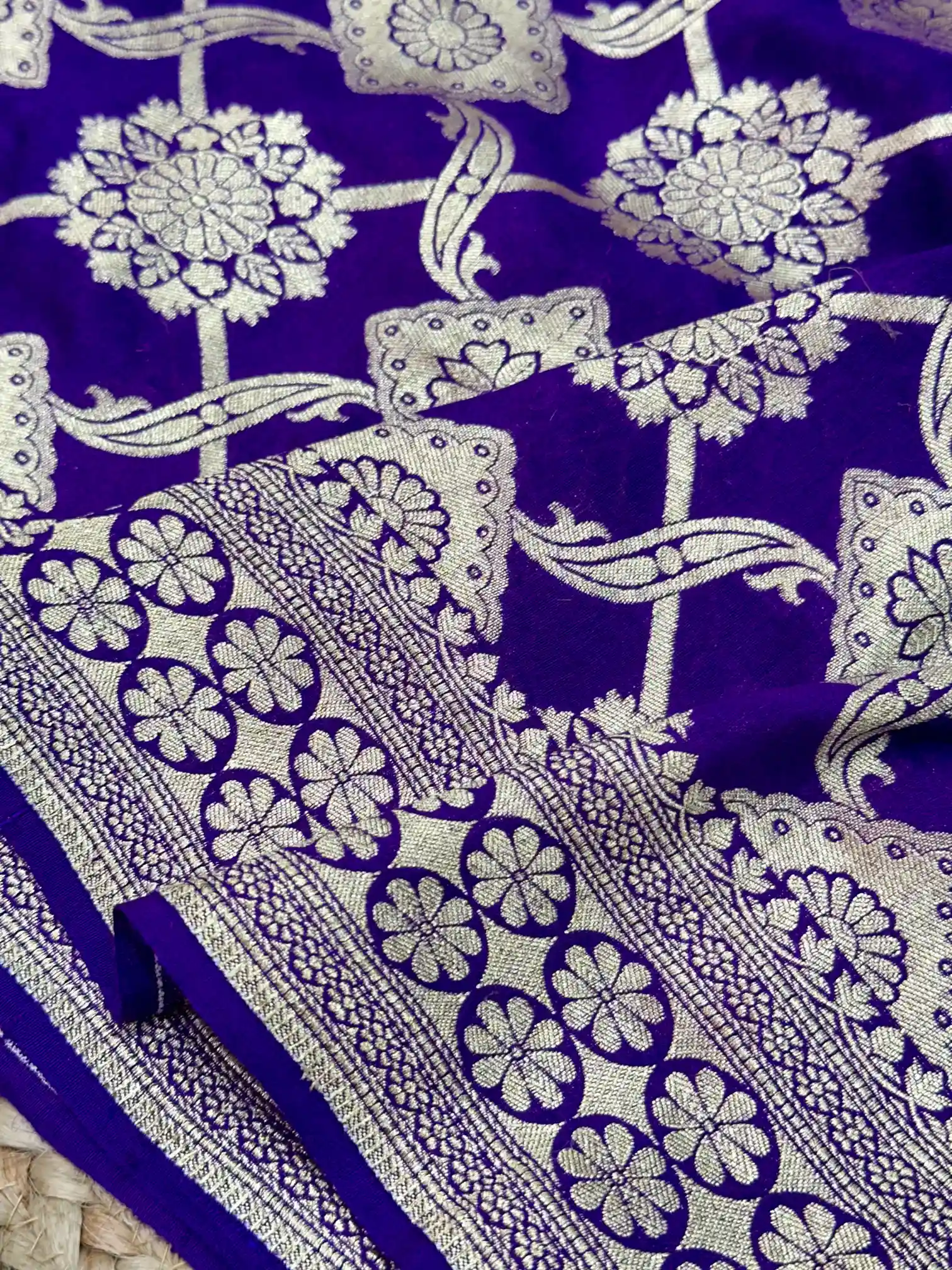 Deep Purple Intricate Weave Munga Silk Saree - Image 2