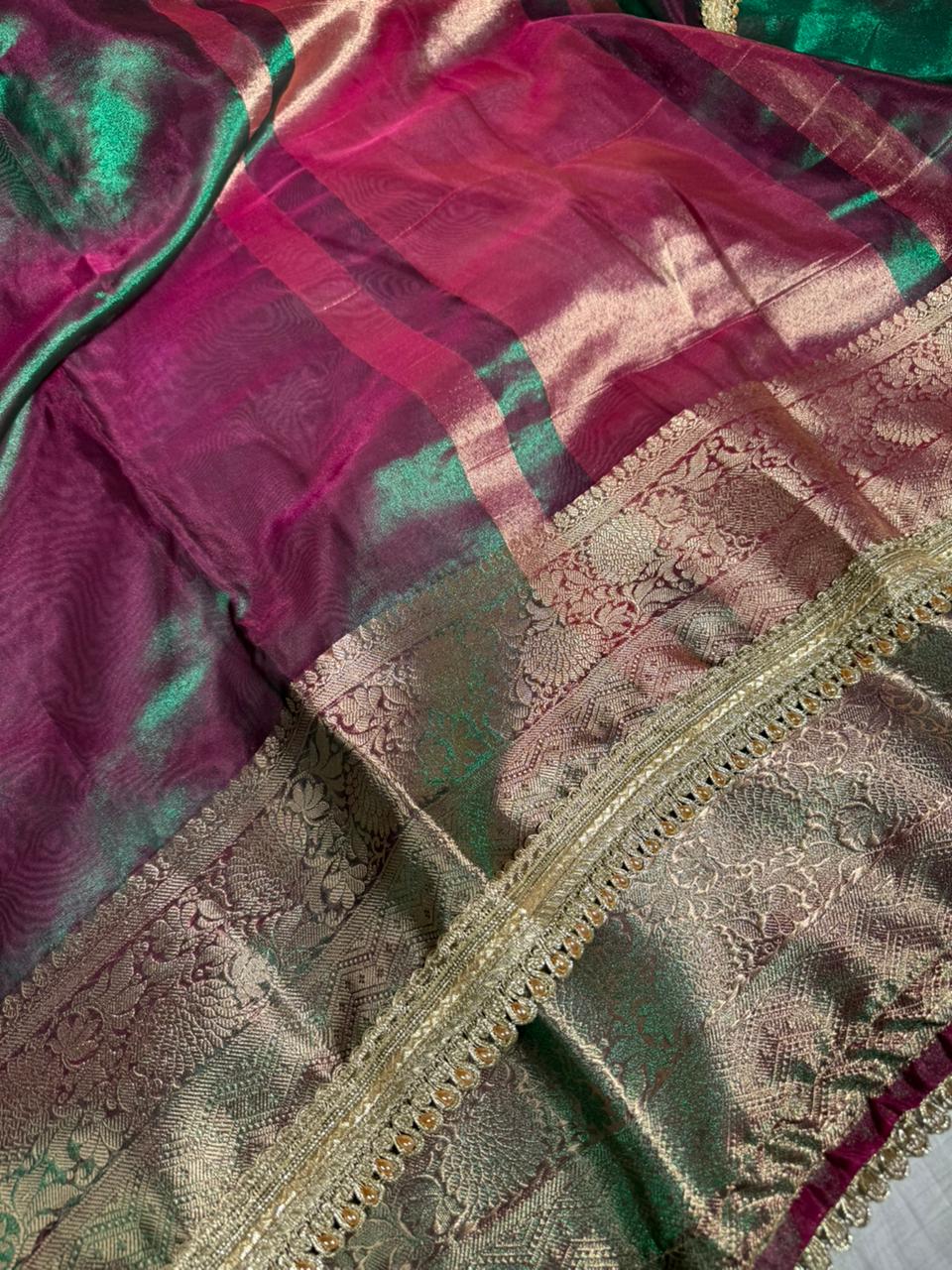 Dhoop Chaon Green Tissue Silk Designer Lace Attached Banarasi Saree - Image 2