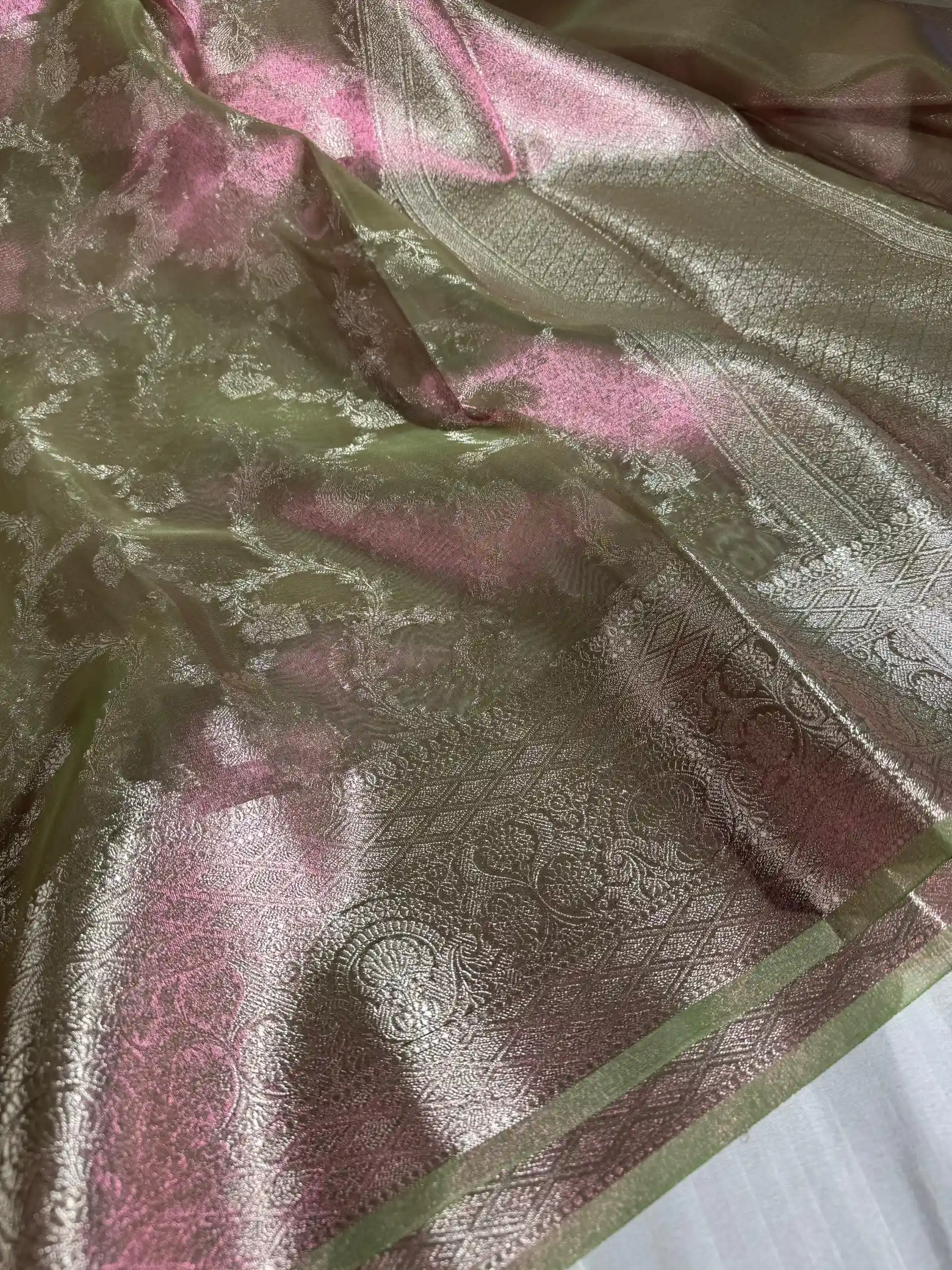Dual Shade banarasi tissue silk saree with rich pallu and blouse - Image 2