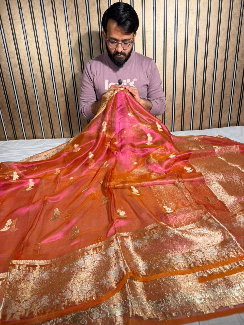 Dual Shaded Rani Orange 100% Pure Tissue Silk Jacquard Weave Banarasi Saree