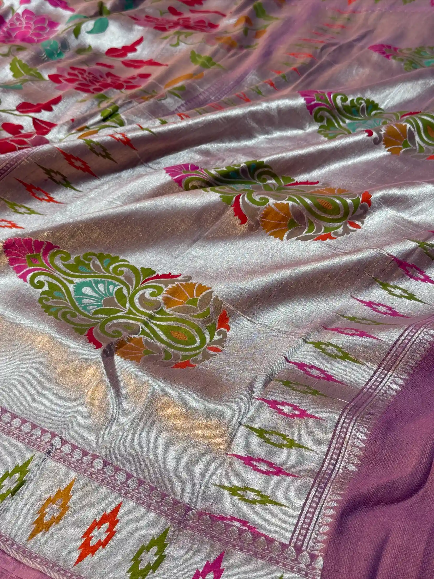 Dusty Lavender Pure Tussar Georgette Handwoven Masterpiece Banarasi Saree - Image 4