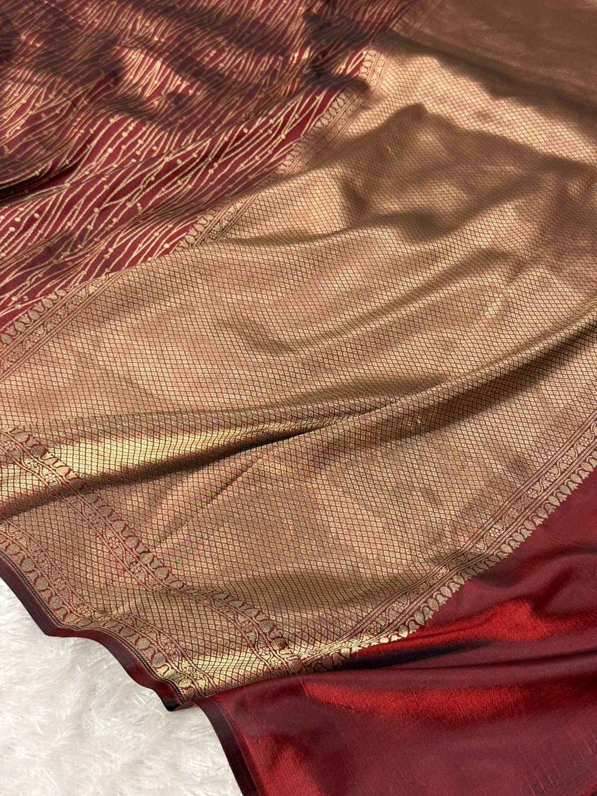 Dusty Maroon Pure Katan Silk Golden Zari Contemporary Weave Banarasi Saree - Image 5