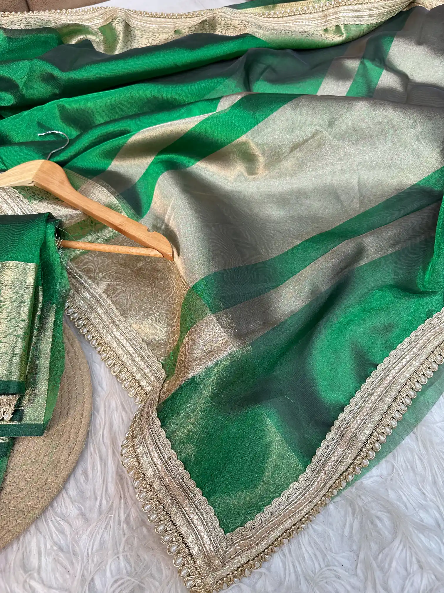 Emerald Green Banarasi Tissue Silk Saree with Exclusive Lace Work - Image 2