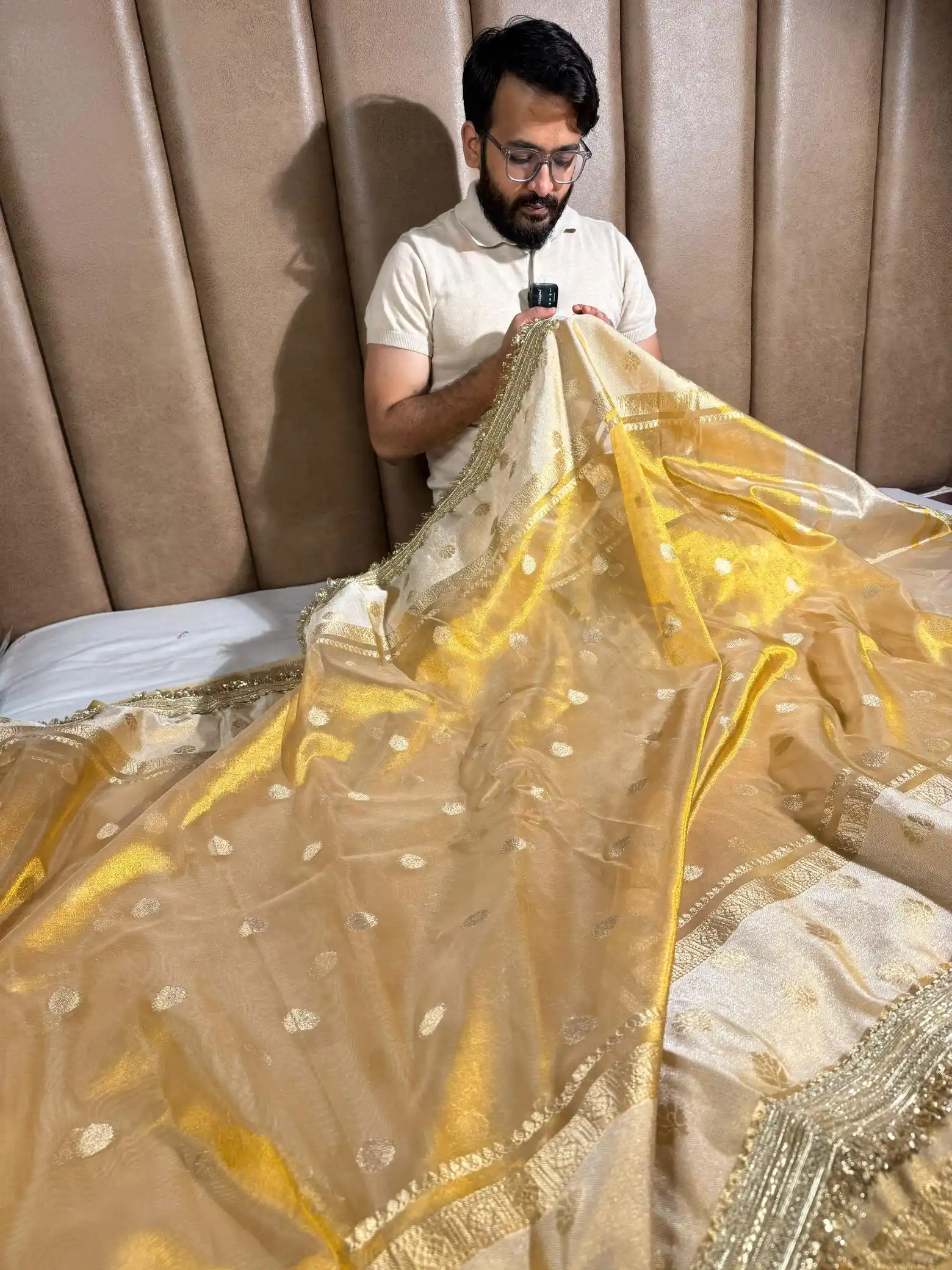 Golden Copper Tissue Silk Lace Work Banarasi Saree - Image 3