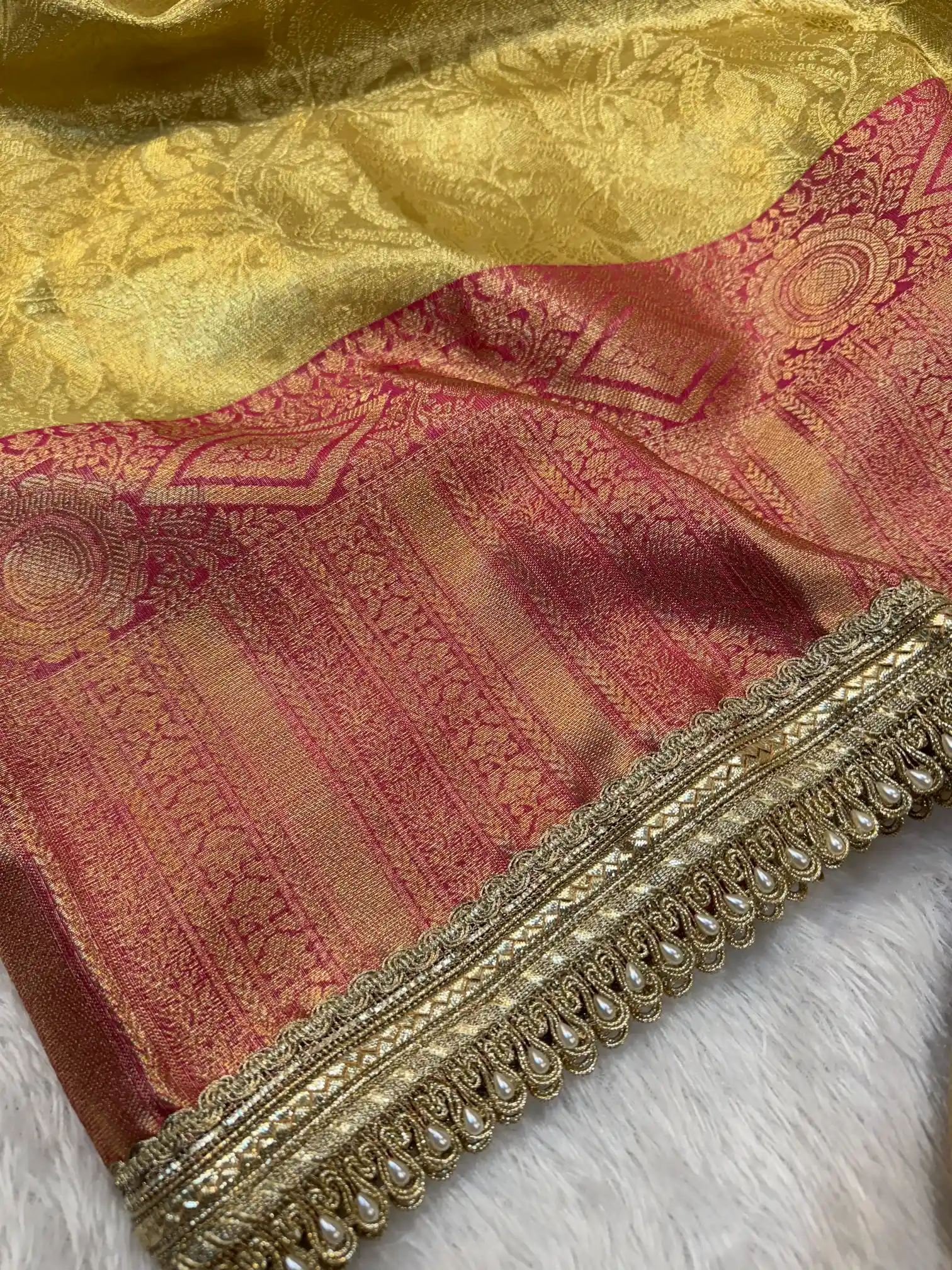 Golden Embossed Tissue Silk Designer Lace Work Banarasi Saree - Image 4
