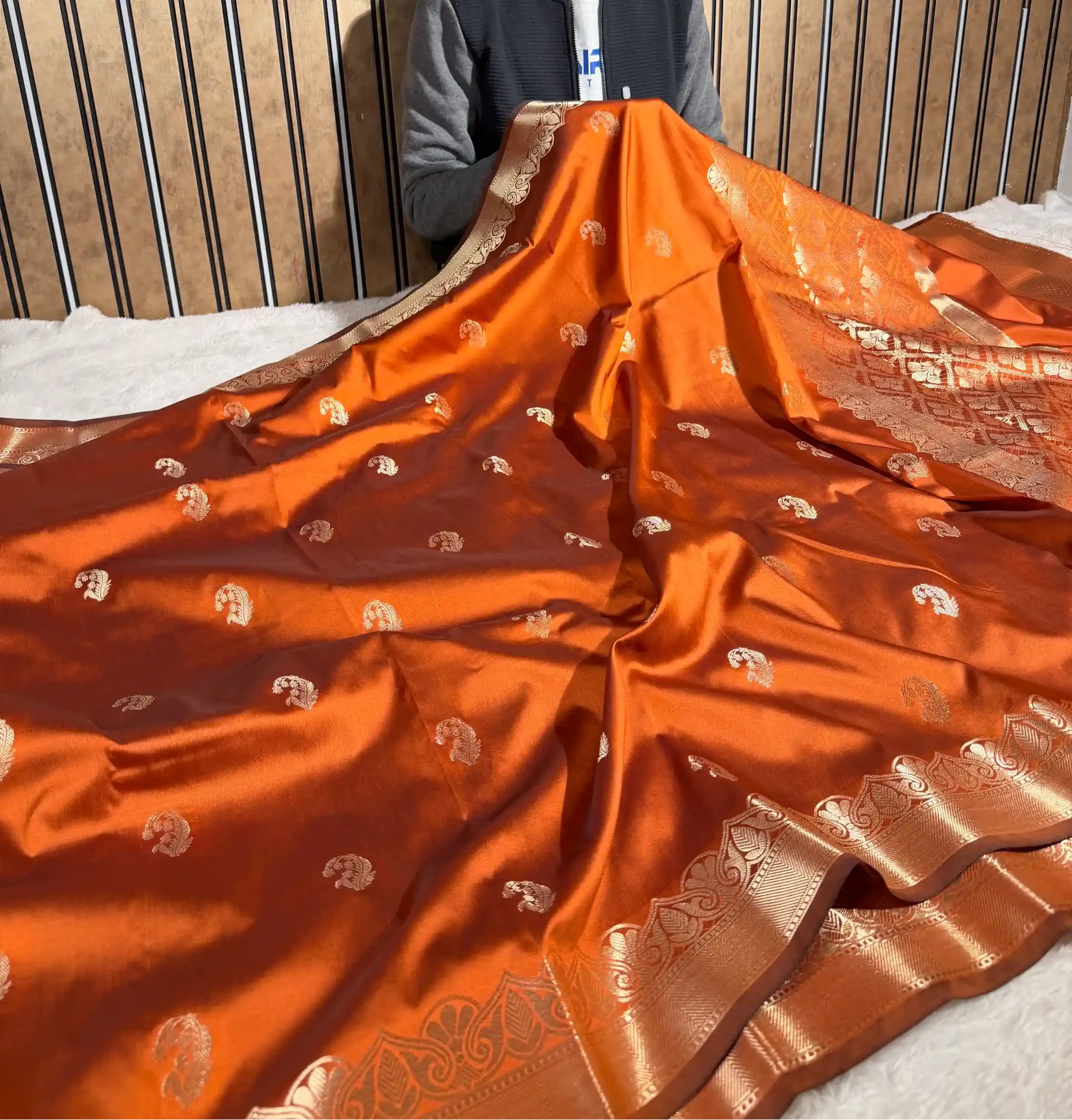 Goldish Mustard Semi Katan Heritage Banarasi Saree - Image 3