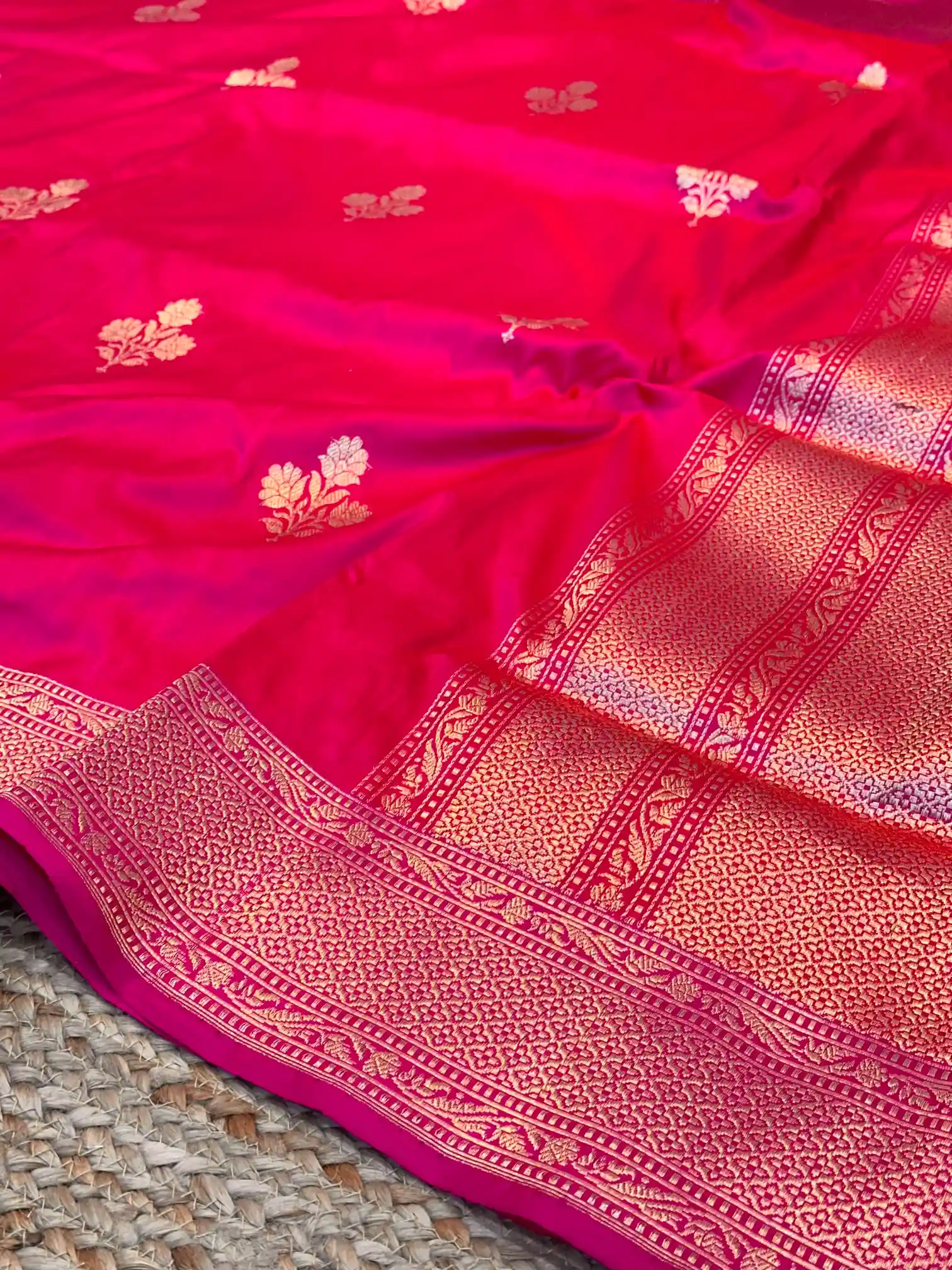 Handweaved Pure Katan Eccentric Banarasi Saree - Image 5