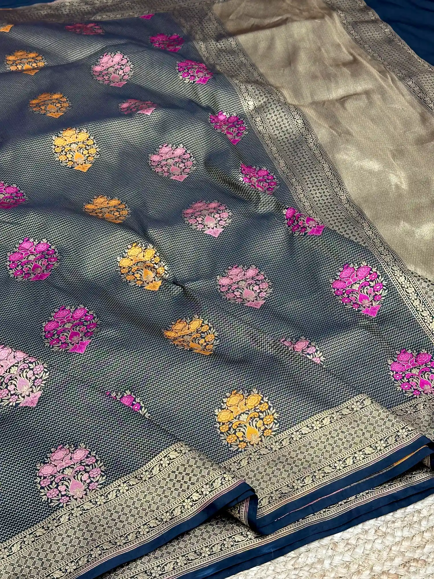 Intricate Brocade Weave Pure Katan Silk Banarasi saree - Image 2