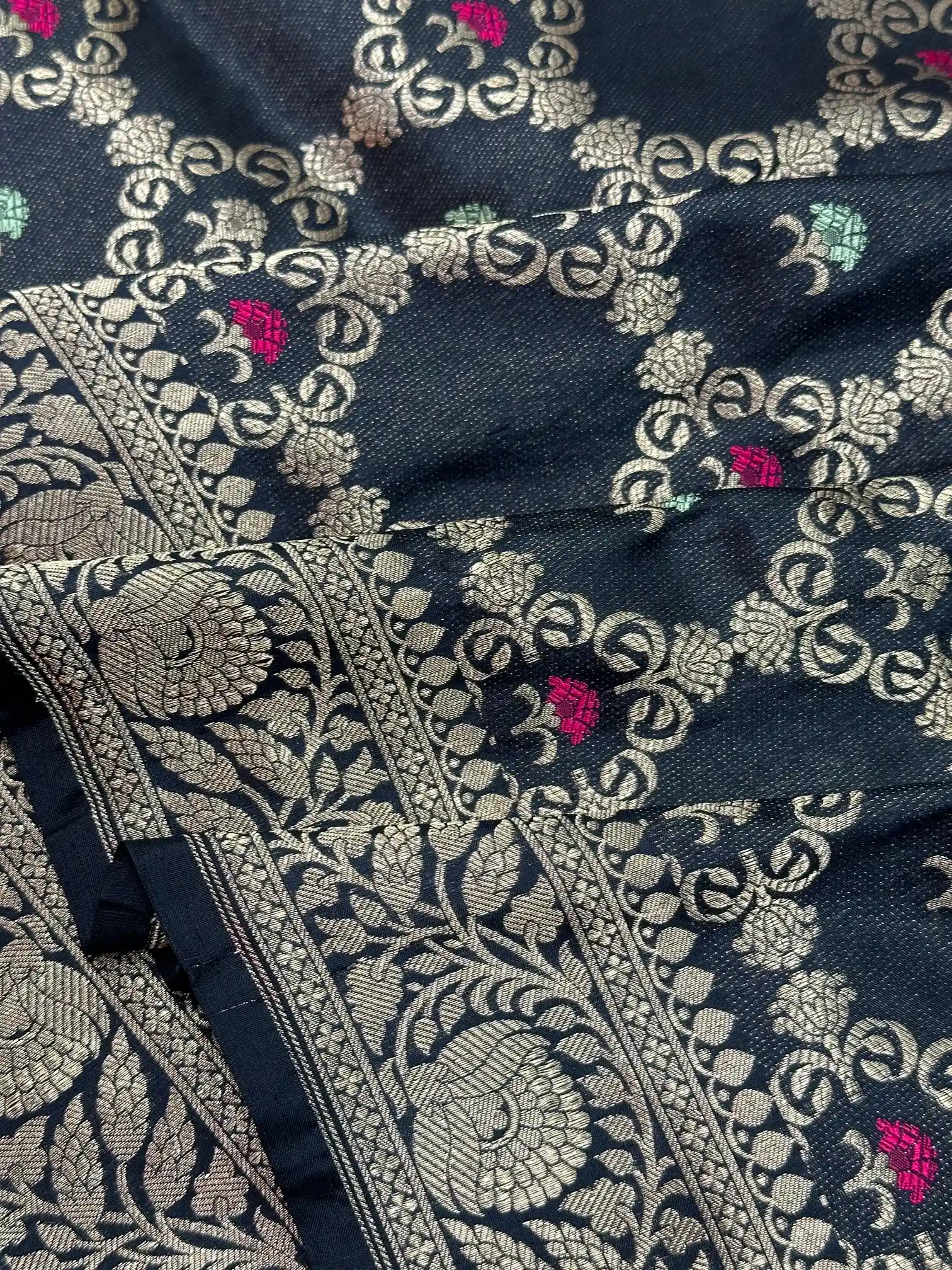 Jangla Weave Concept Pure Katan Silk Banarasi Saree - Image 3