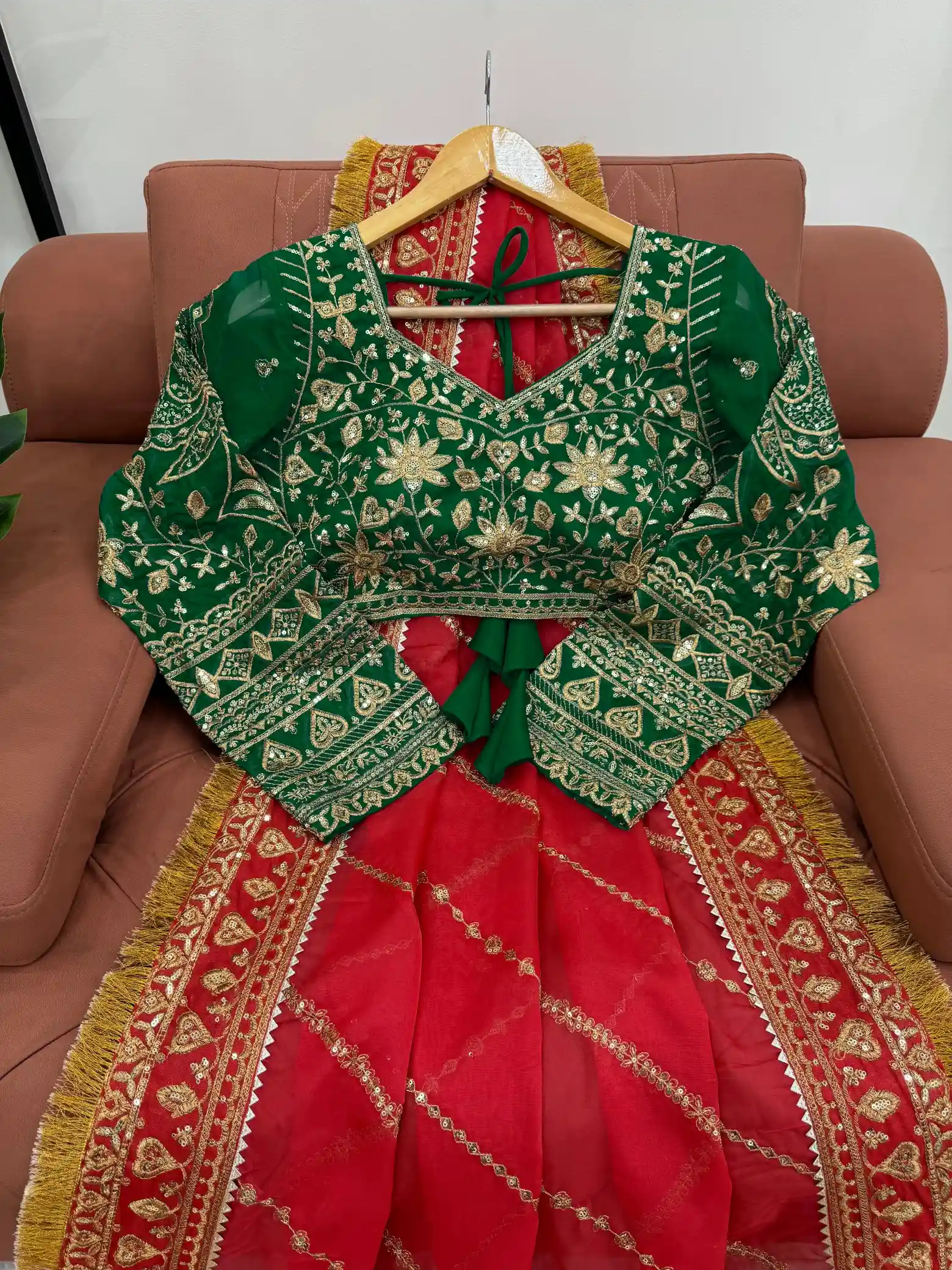 Janhvi Kapoor Inspired Sindoori Red Shimmery Tissue Silk Saree - Image 2