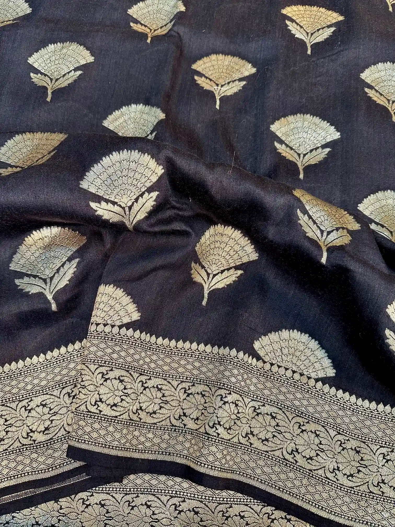 Jet Black Floral Munga Silk Banarasi Saree - Image 4