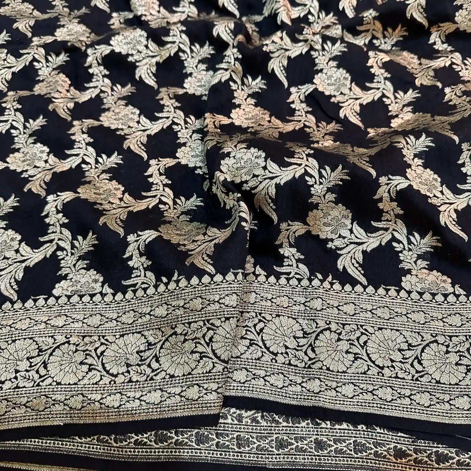 Jet Black Floral Munga Silk Banarasi Saree - Image 5