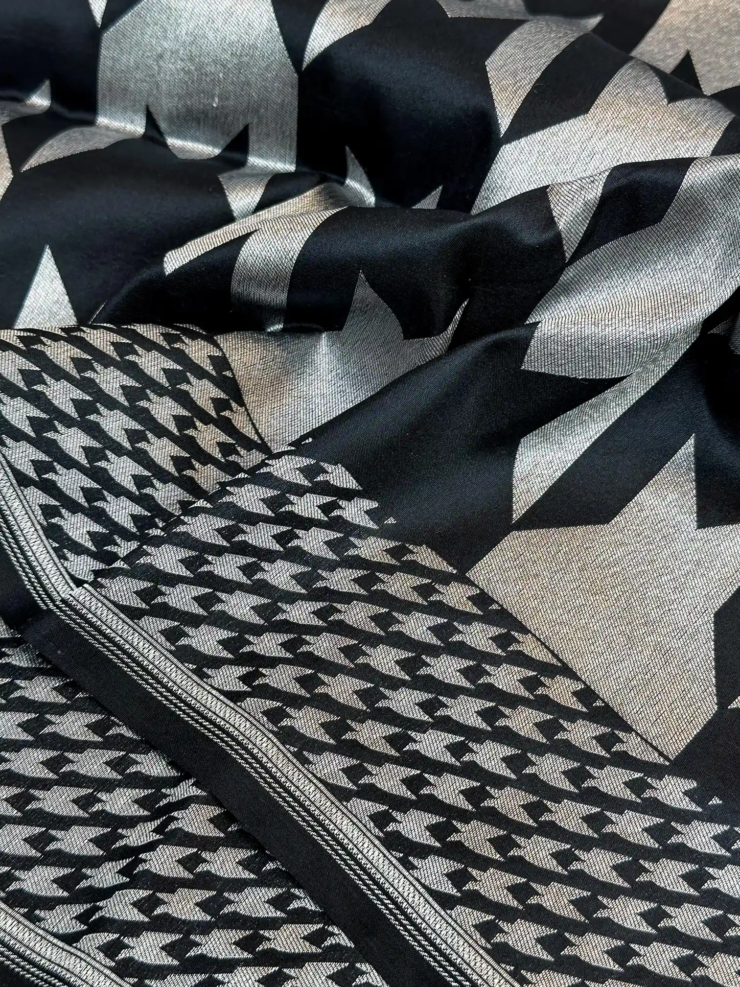 Jet Black Pure Katan Silk Silver Zari Saree - Image 2