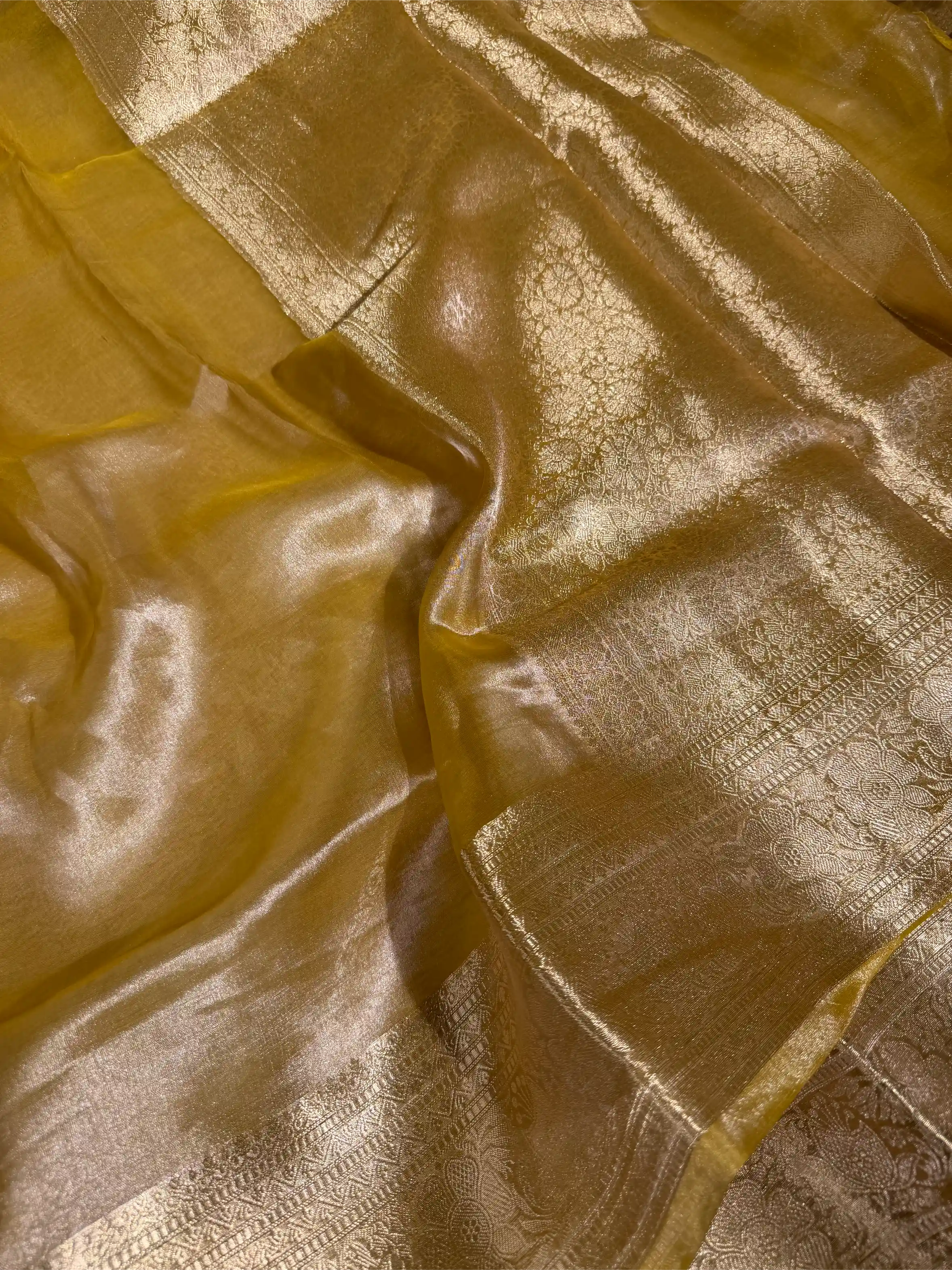 Jhanvi Ma’am Inspired Pure Tissue Silk Banarasi Saree - Image 2