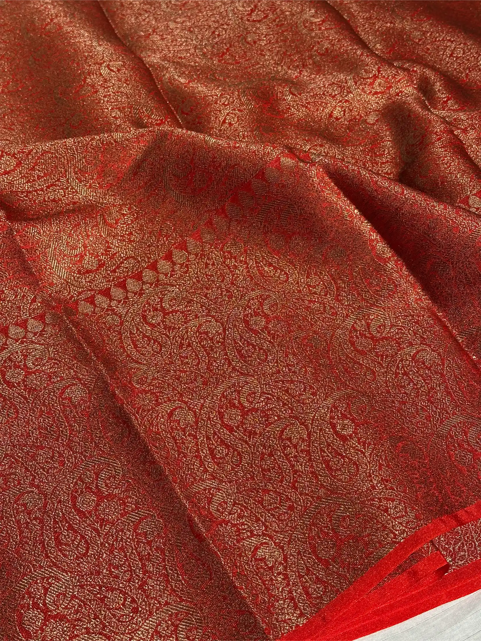Red Warm Silk Kaat Bandh Weave Banarasi Saree - Image 6
