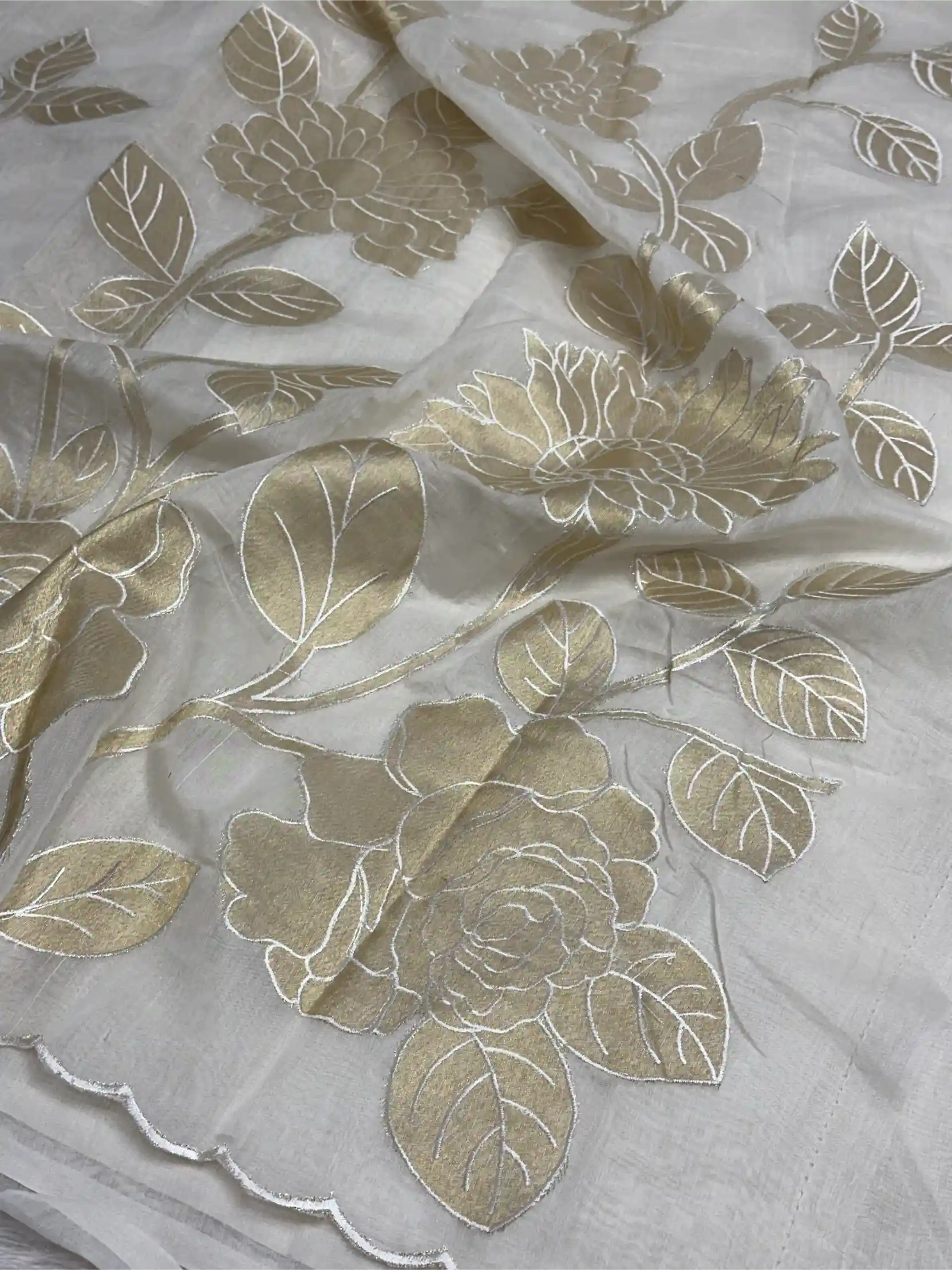 Light Cream Pure Mul Chanderi Appliqué Work Banarasi Saree - Image 2