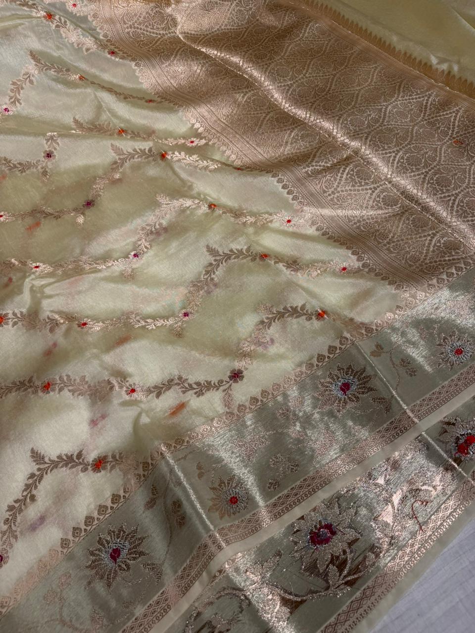 Light Cream Chinia Silk Traditional Banarasi Saree - Image 2