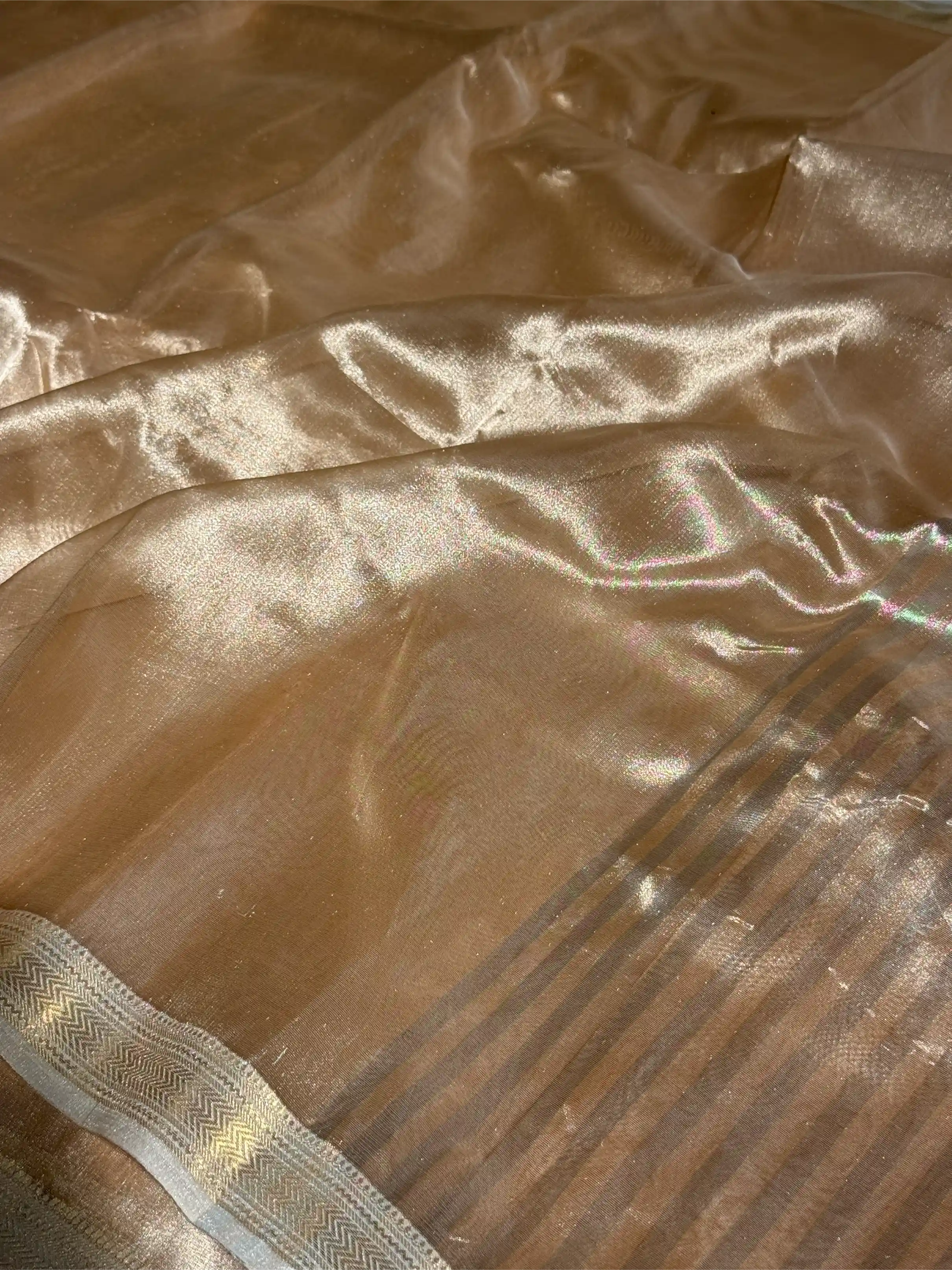 Light Gold Pure Tissue Silk Banarasi Saree - Image 4