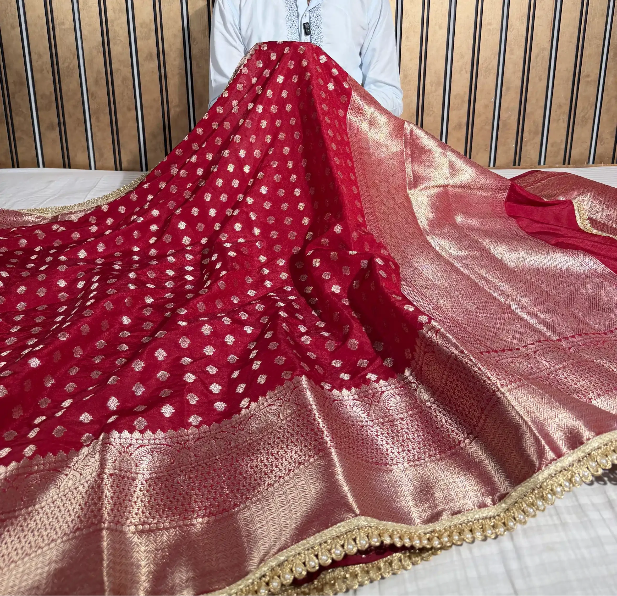 Light Maroon Chinia Silk Designer Lace Work Banarasi Saree