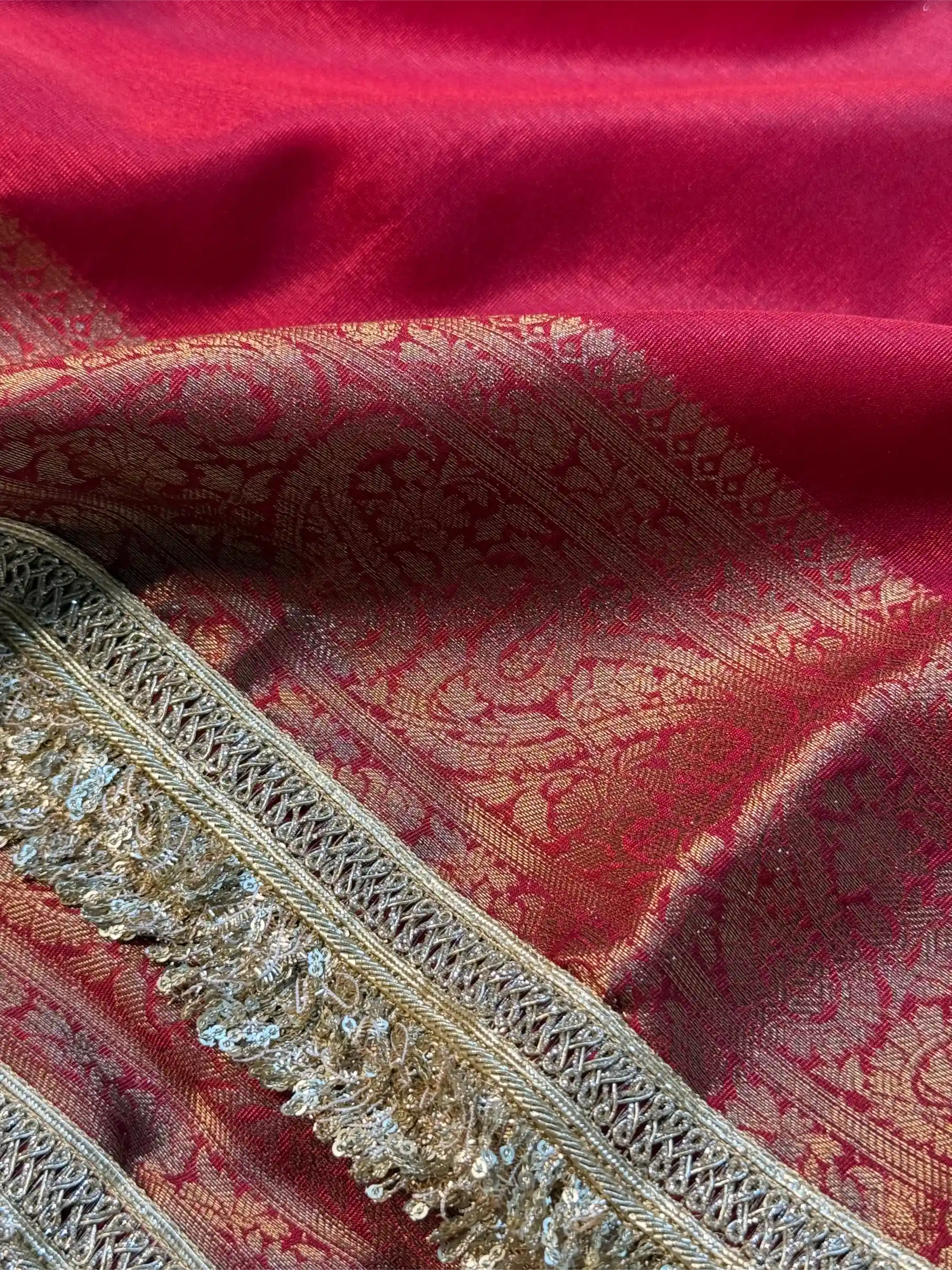 Light Maroon Warm Silk Designer Banarasi Saree - Image 3