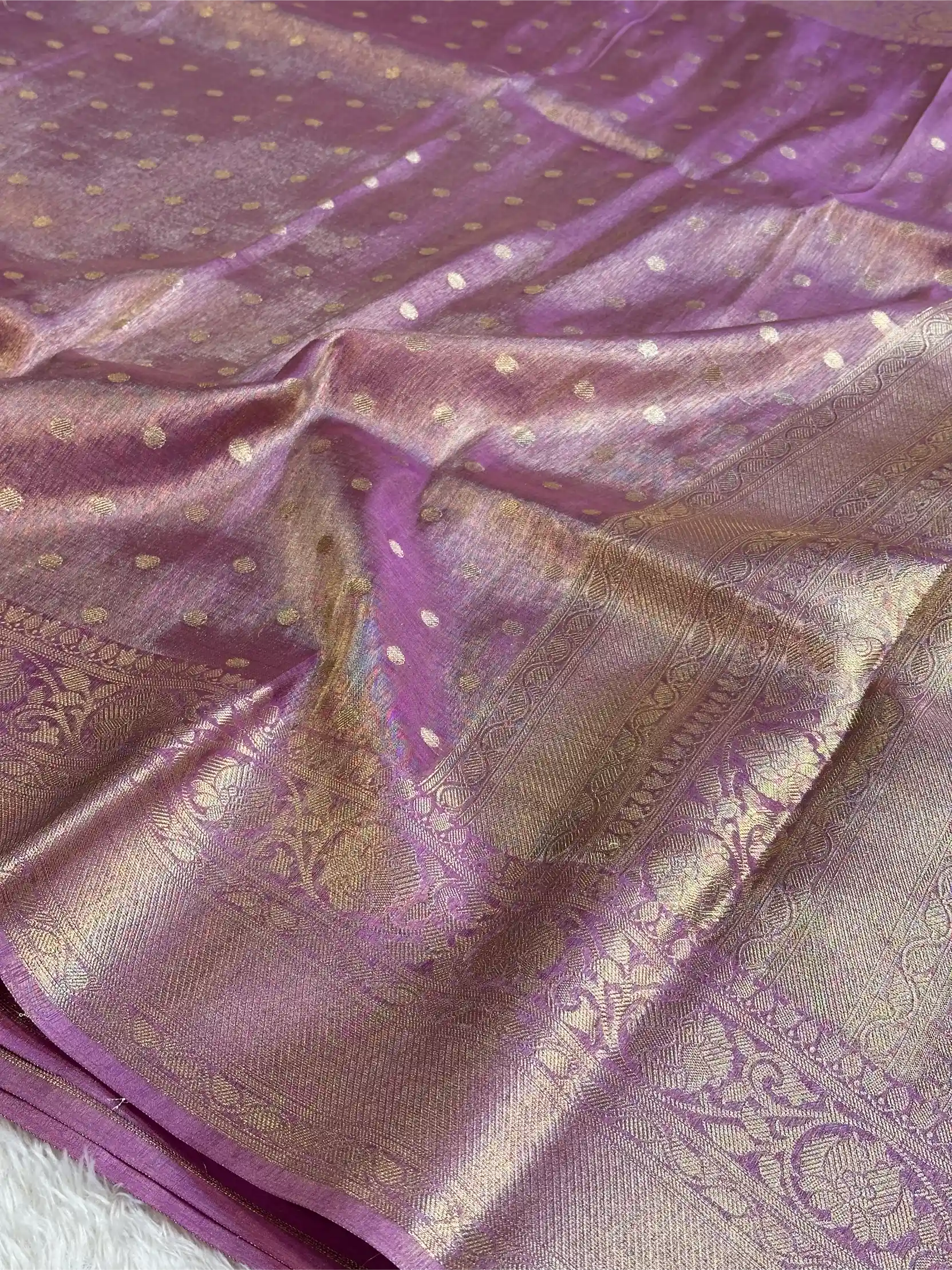 Lilac Pink Breathable Soft Tissue Silk Banarasi Saree - Image 3