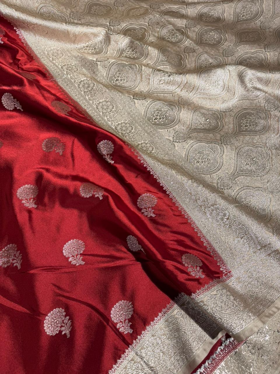 Maroon-Beige Contrast Shade Mashru Katan Silk Traditional Banarasi Saree - Image 2