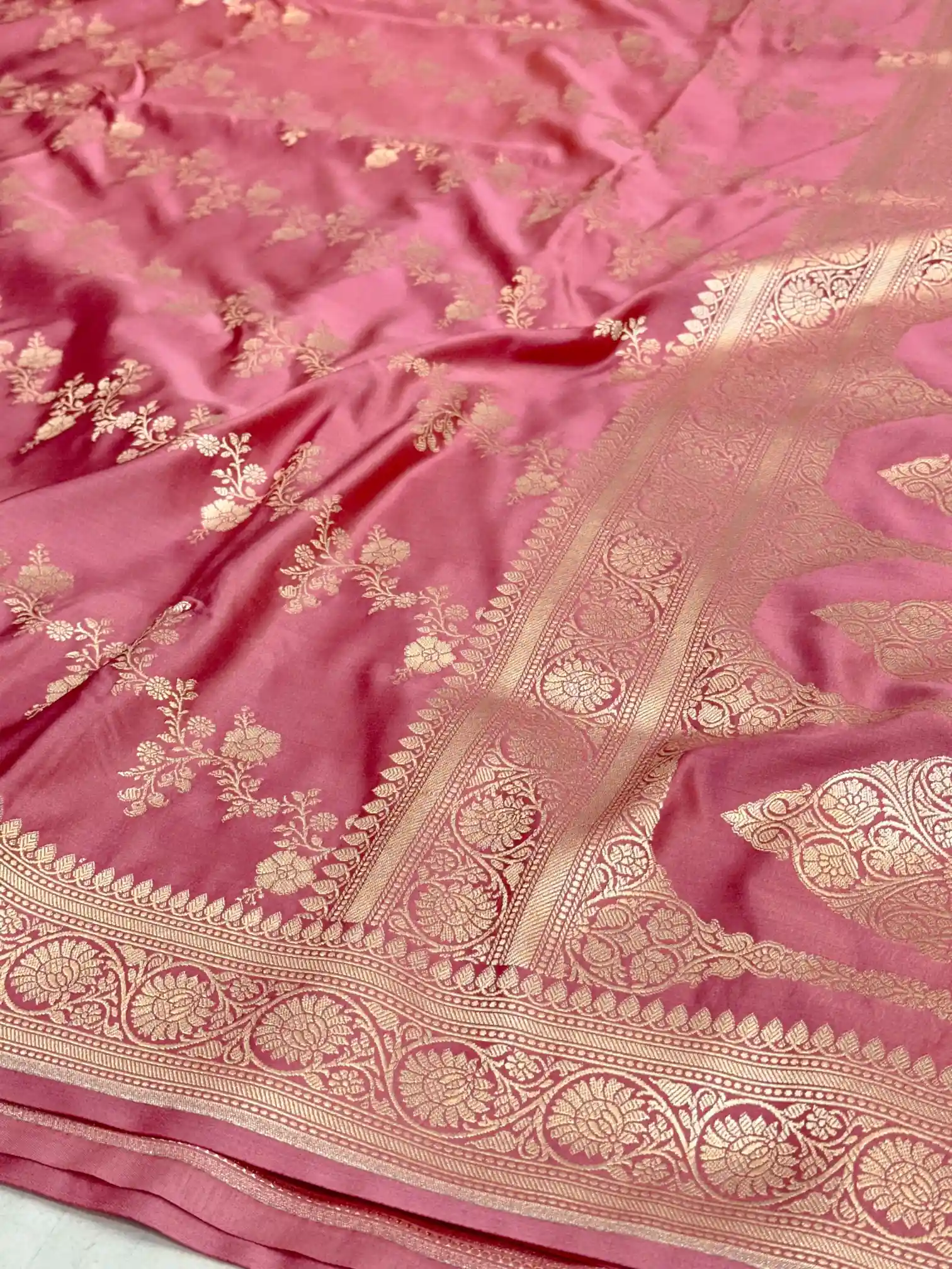 Mauve Mashru Katan Silk Leheriya Weave Banarasi Saree - Image 3