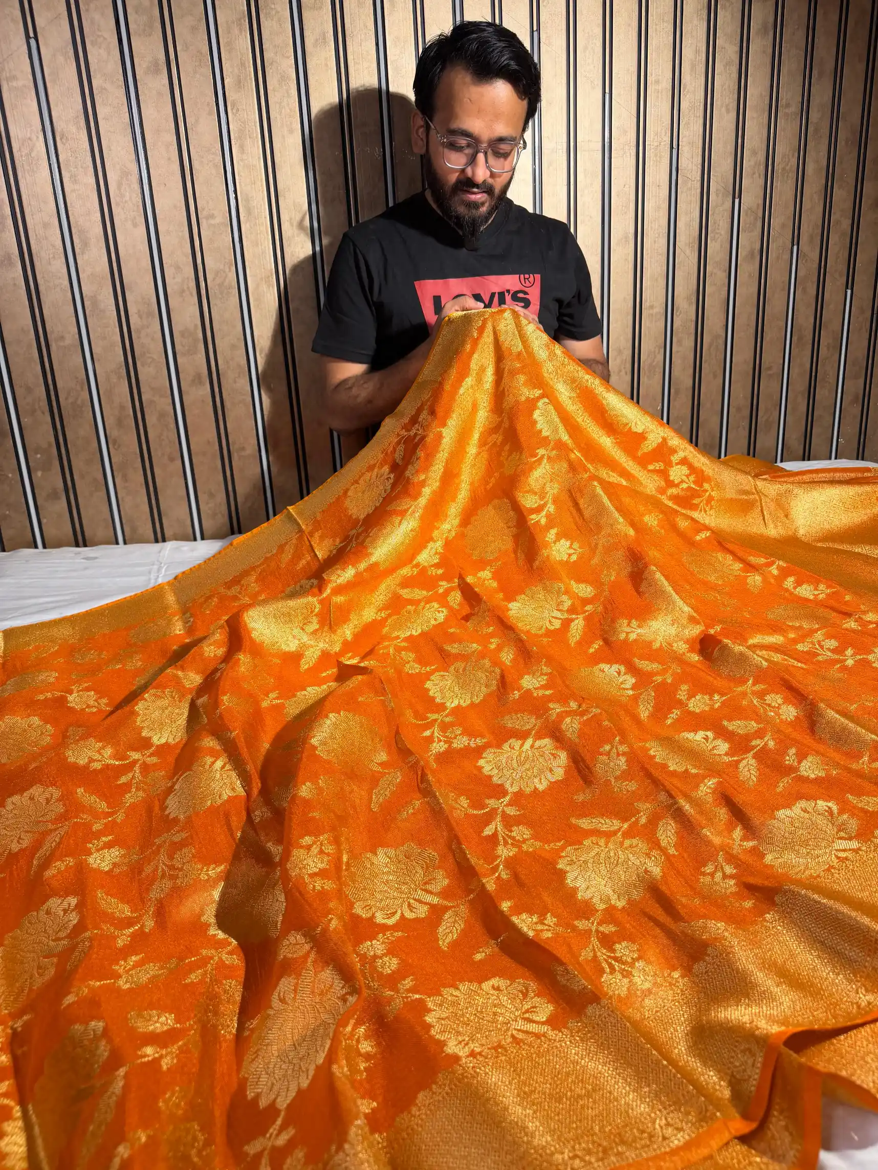 Metallic Orange Breathable Tissue Silk Banarasi Saree - Image 3