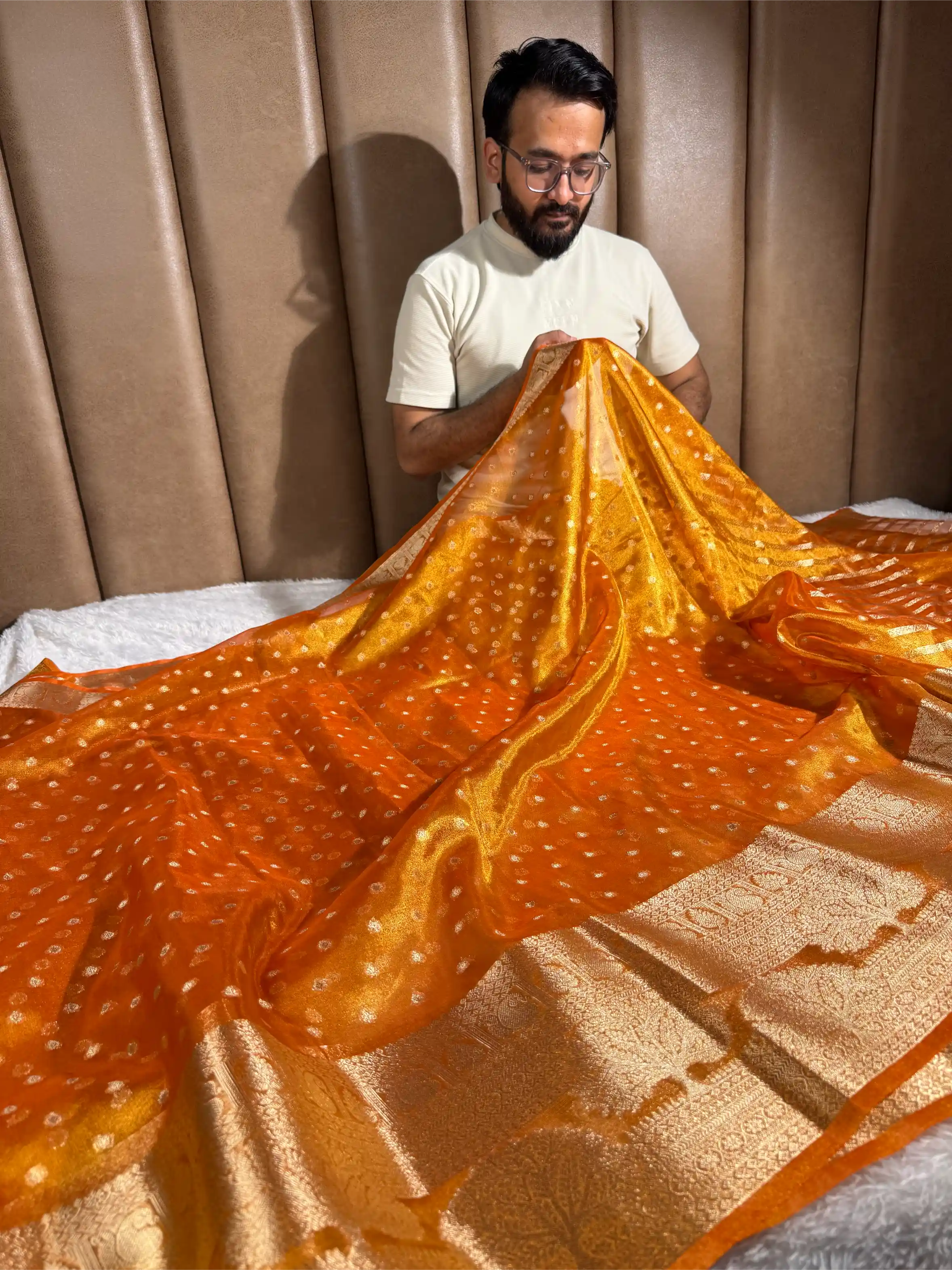 Metallic Orange Tissue Silk Eccentric Traditional Weave Banarasi Saree - Image 3
