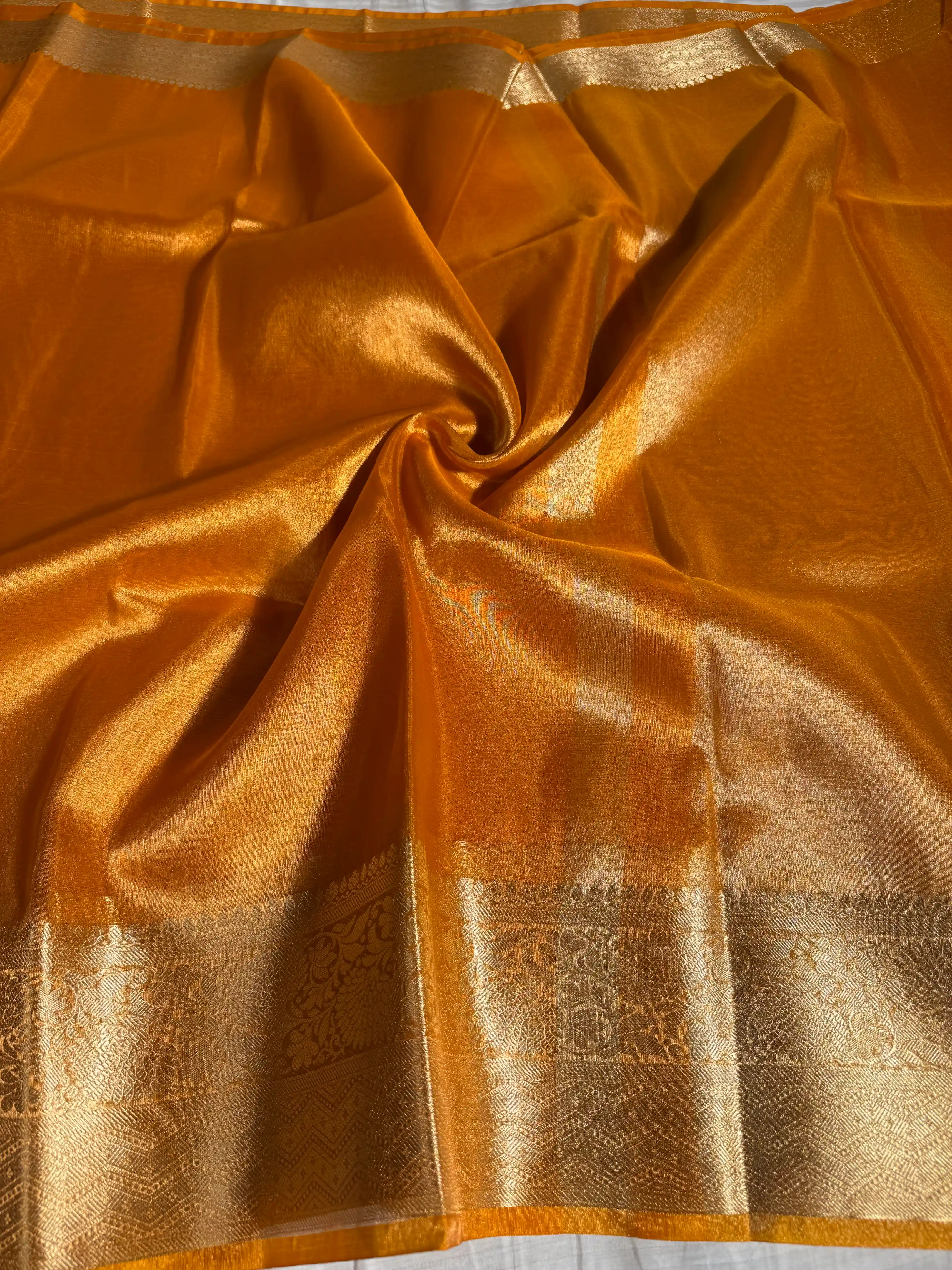 Metallic Orange Tissue Silk Traditional Border Weave Banarasi Saree - Image 2