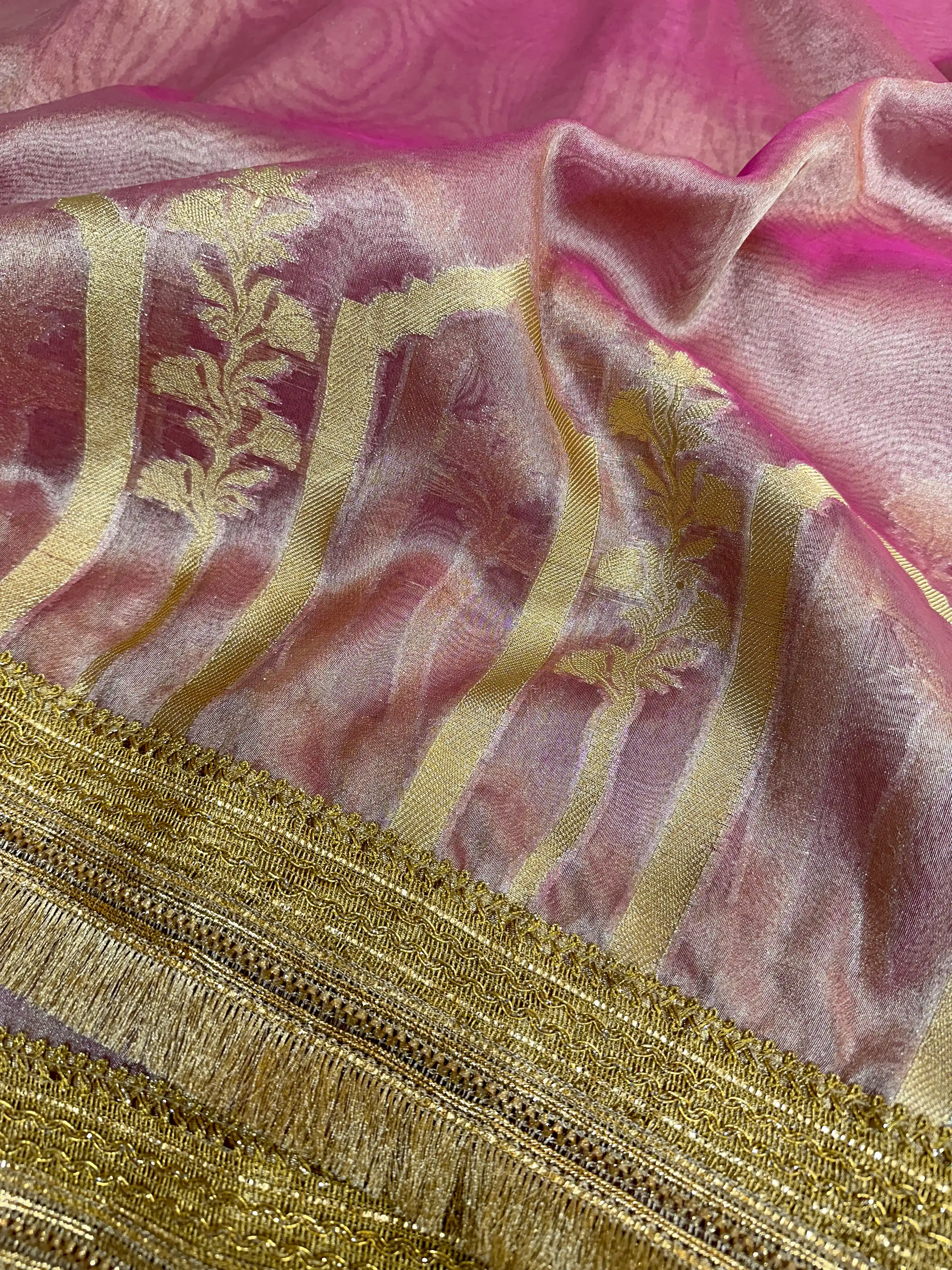 Metallic Pink Tissue Silk Heavy Lace Attached Banarasi Saree - Image 3