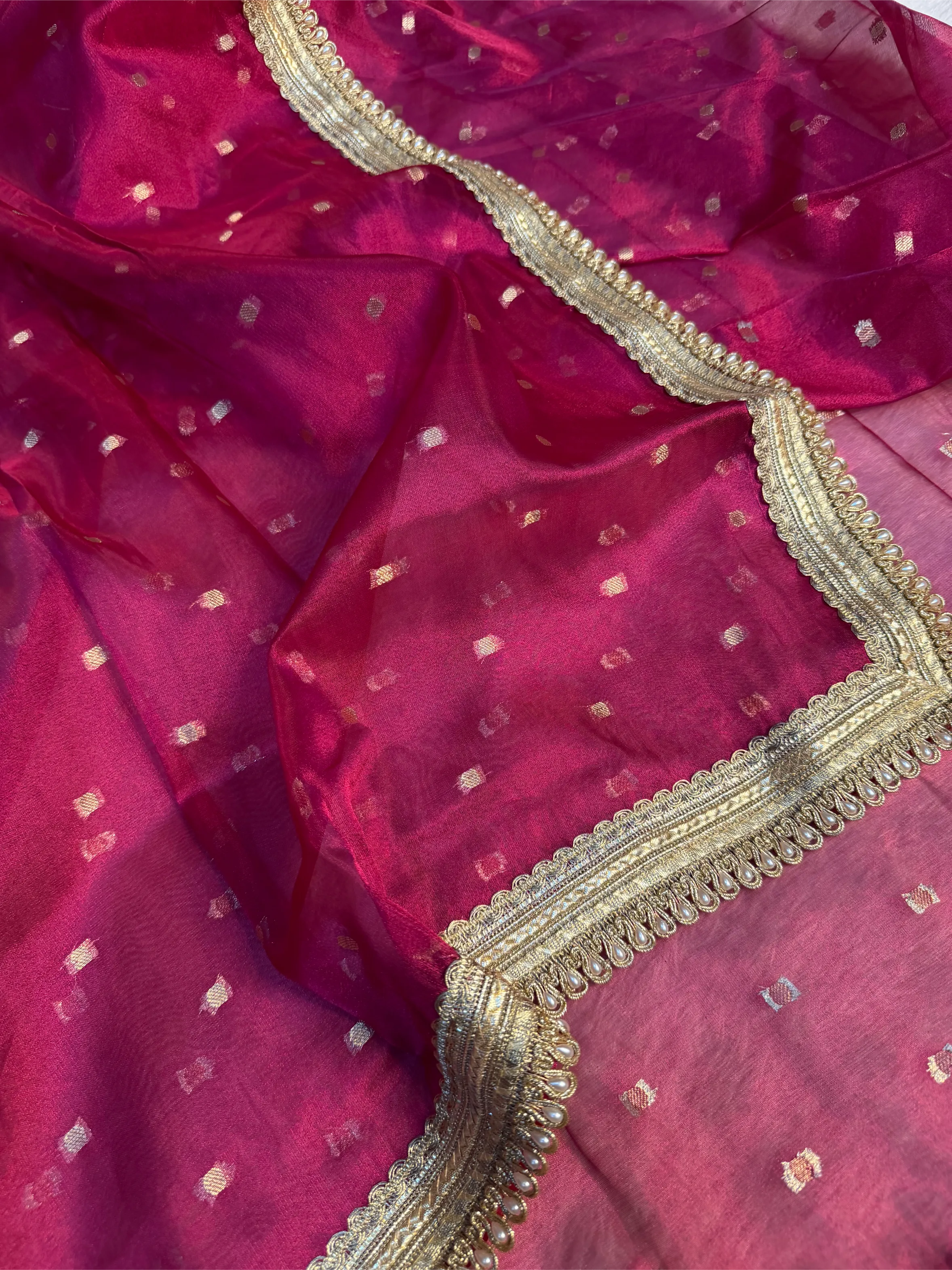 Metallic Rani Soft Tissue Silk Designer Banarasi Saree - Image 2