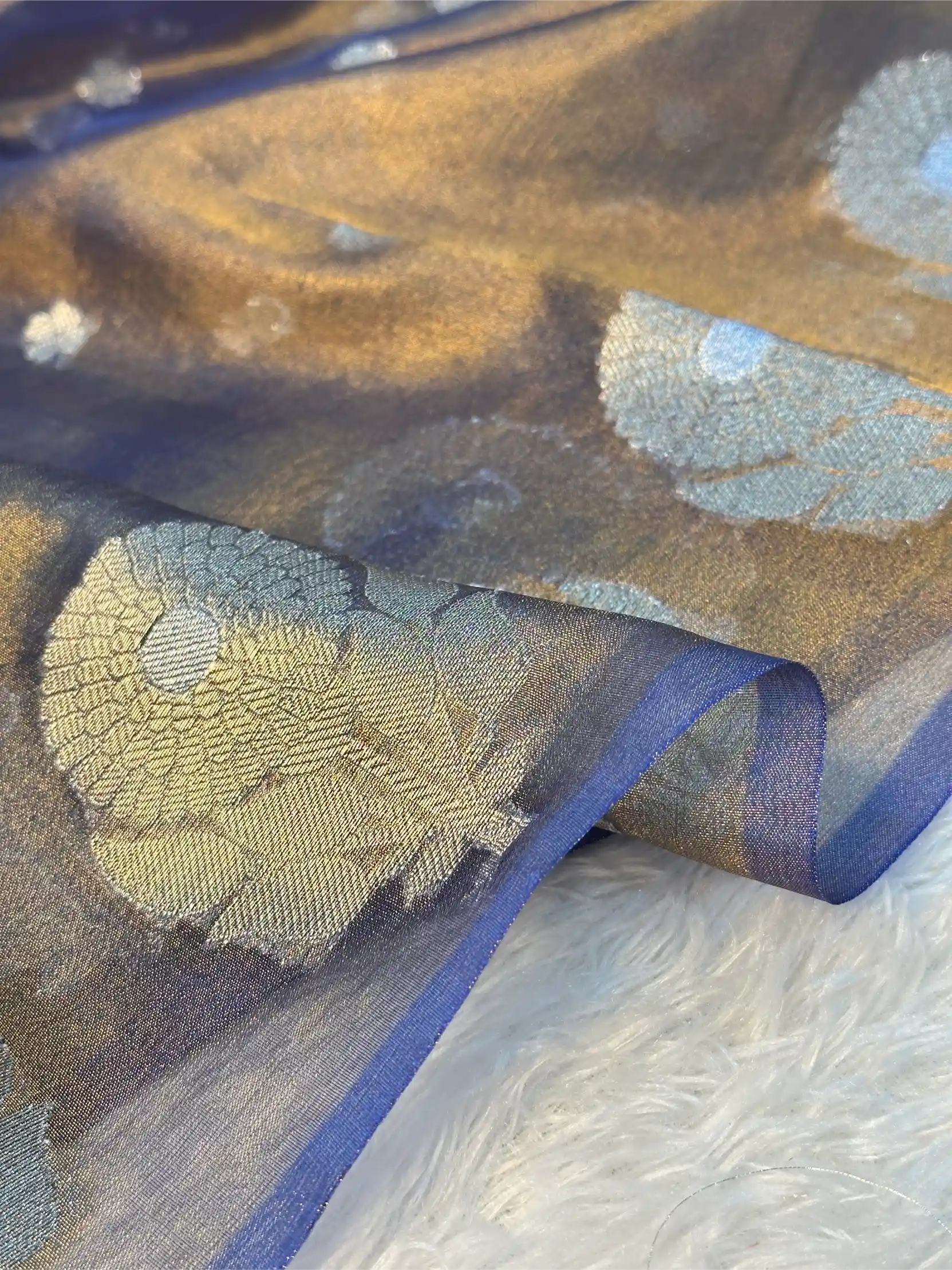 Metallic Royal Blue Eccentric Soft Tissue Silk Banarasi Saree - Image 2